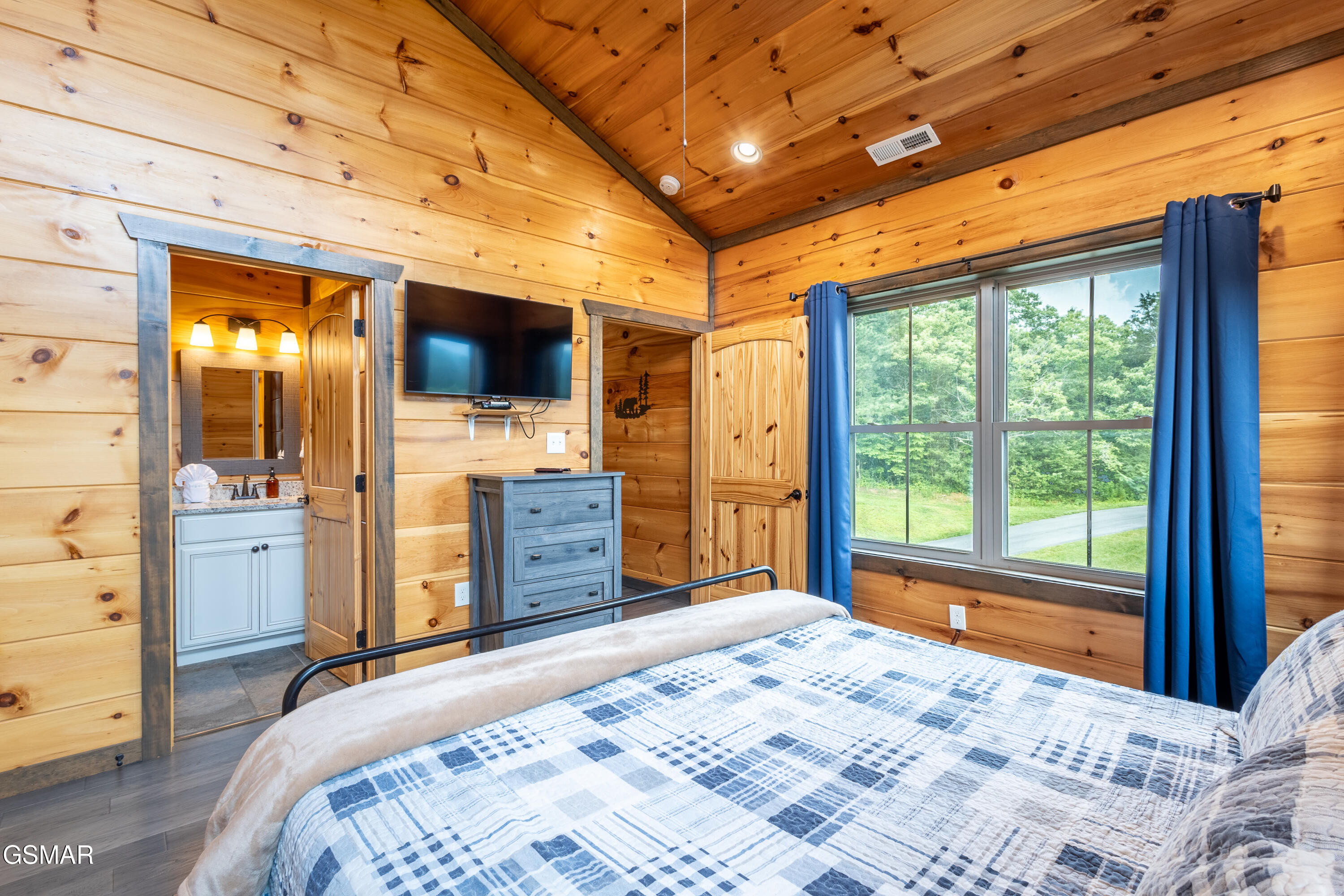 4445 Shangrila Way Sevierville TN 37876