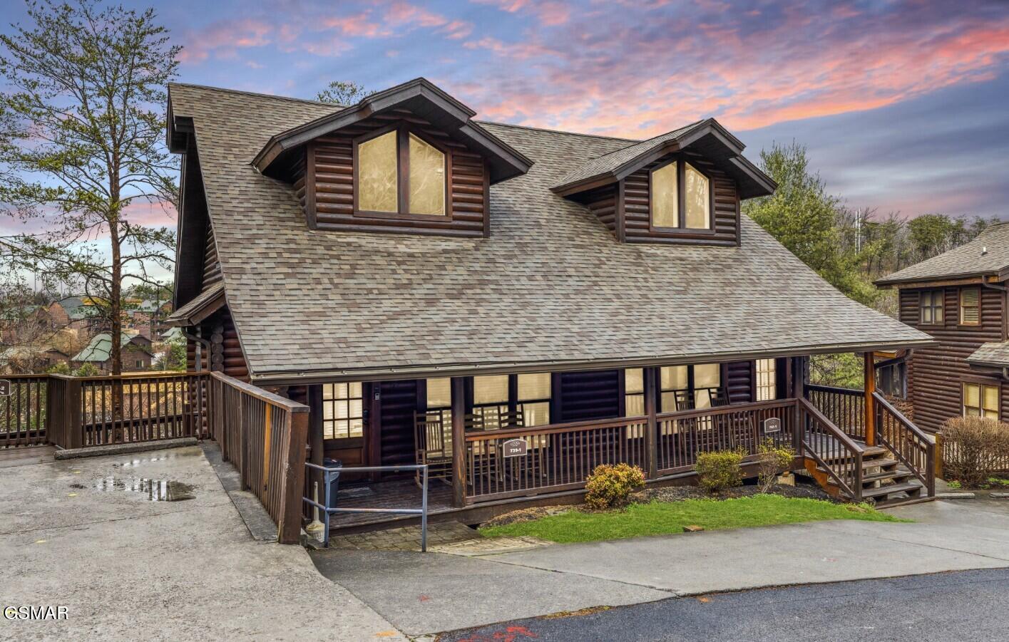 739 Golf View Boulevard Pigeon Forge TN 37863