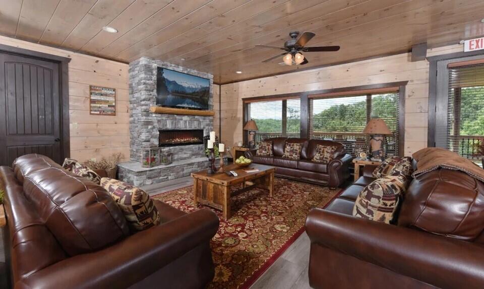 1481 Sleepy Valley Lane Sevierville TN 37876