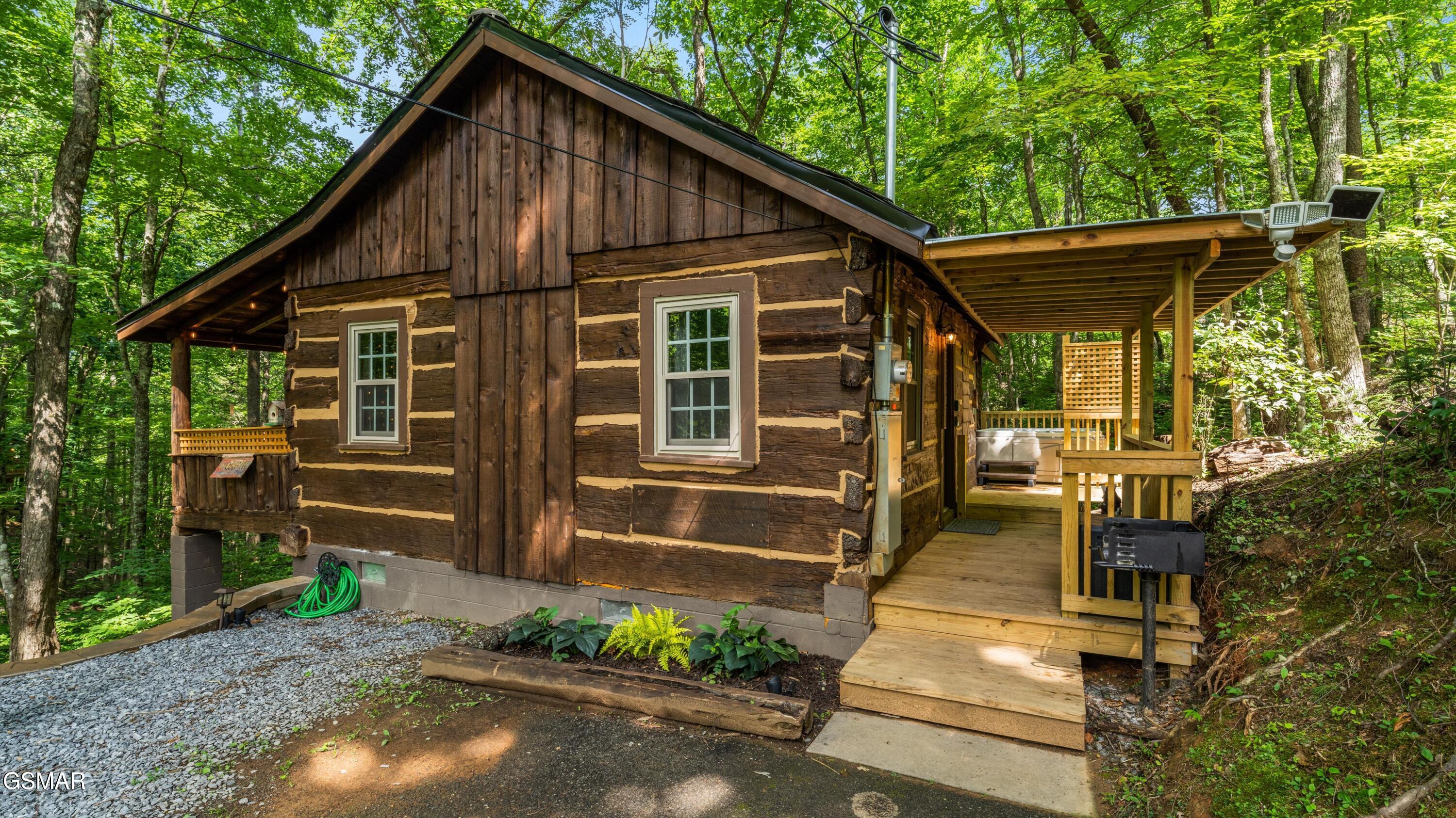 1131 Old Cartertown Road Gatlinburg TN 37738