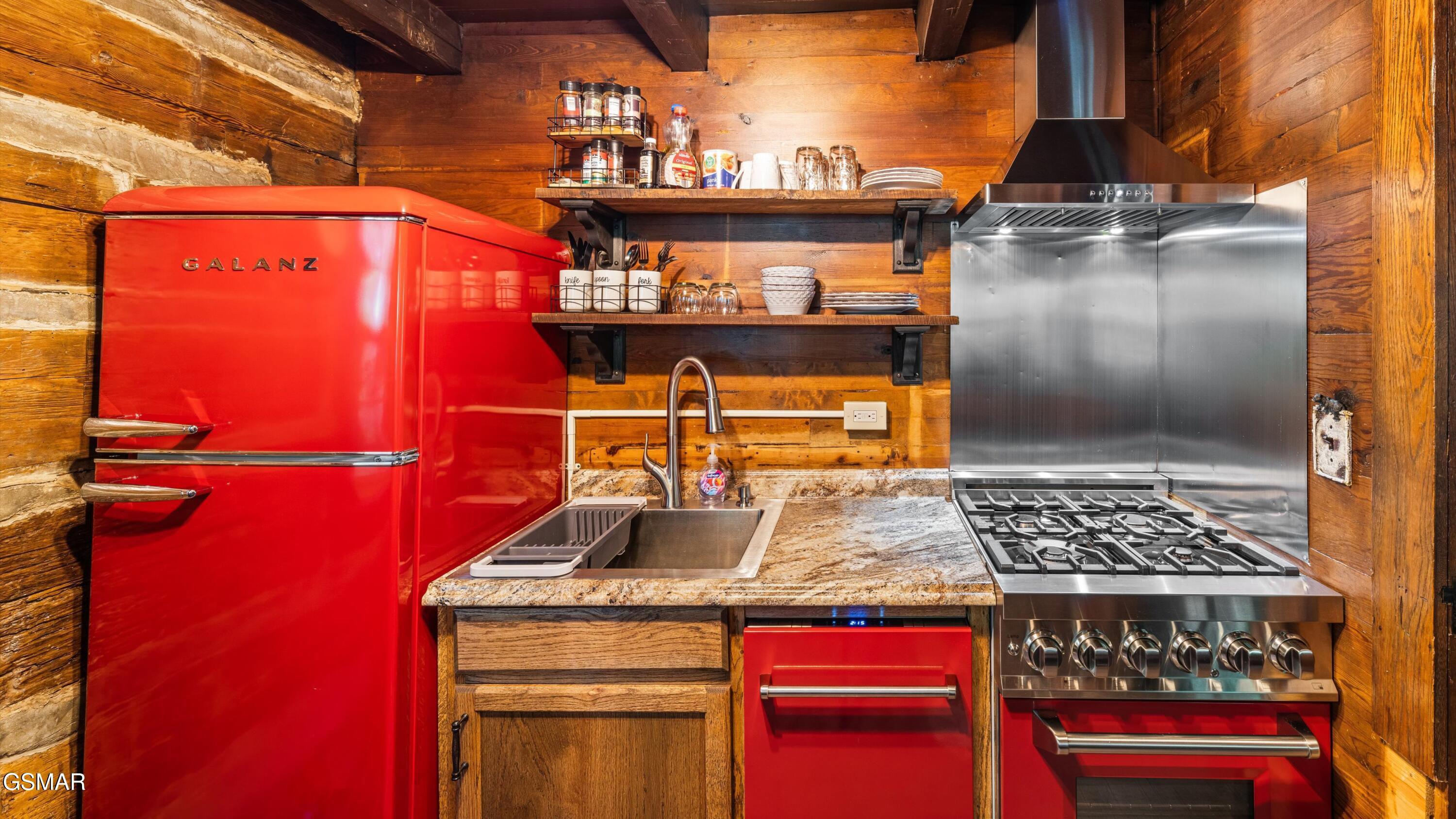 1131 Old Cartertown Road Gatlinburg TN 37738