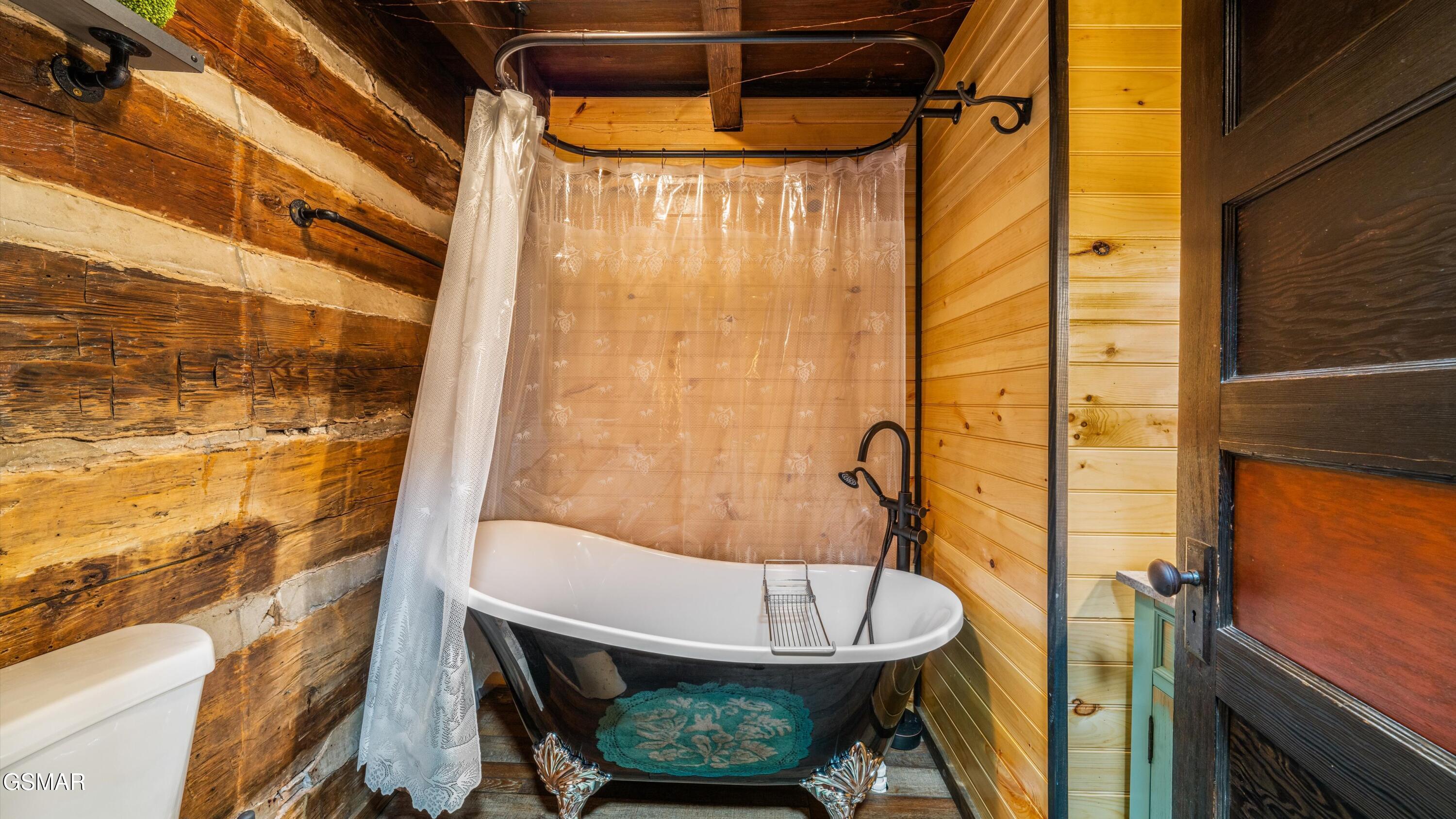 1131 Old Cartertown Road Gatlinburg TN 37738