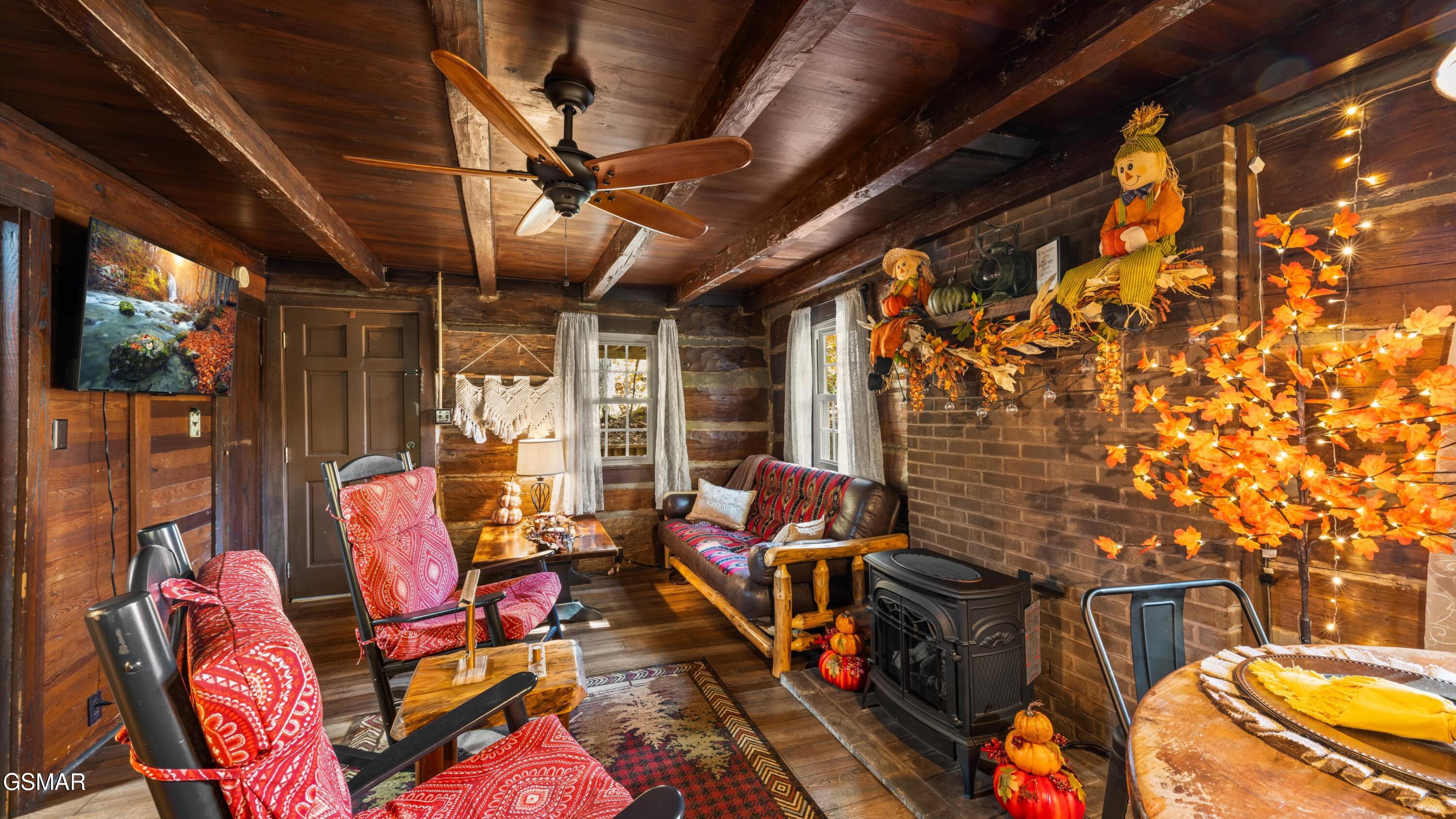 1131 Old Cartertown Road Gatlinburg TN 37738