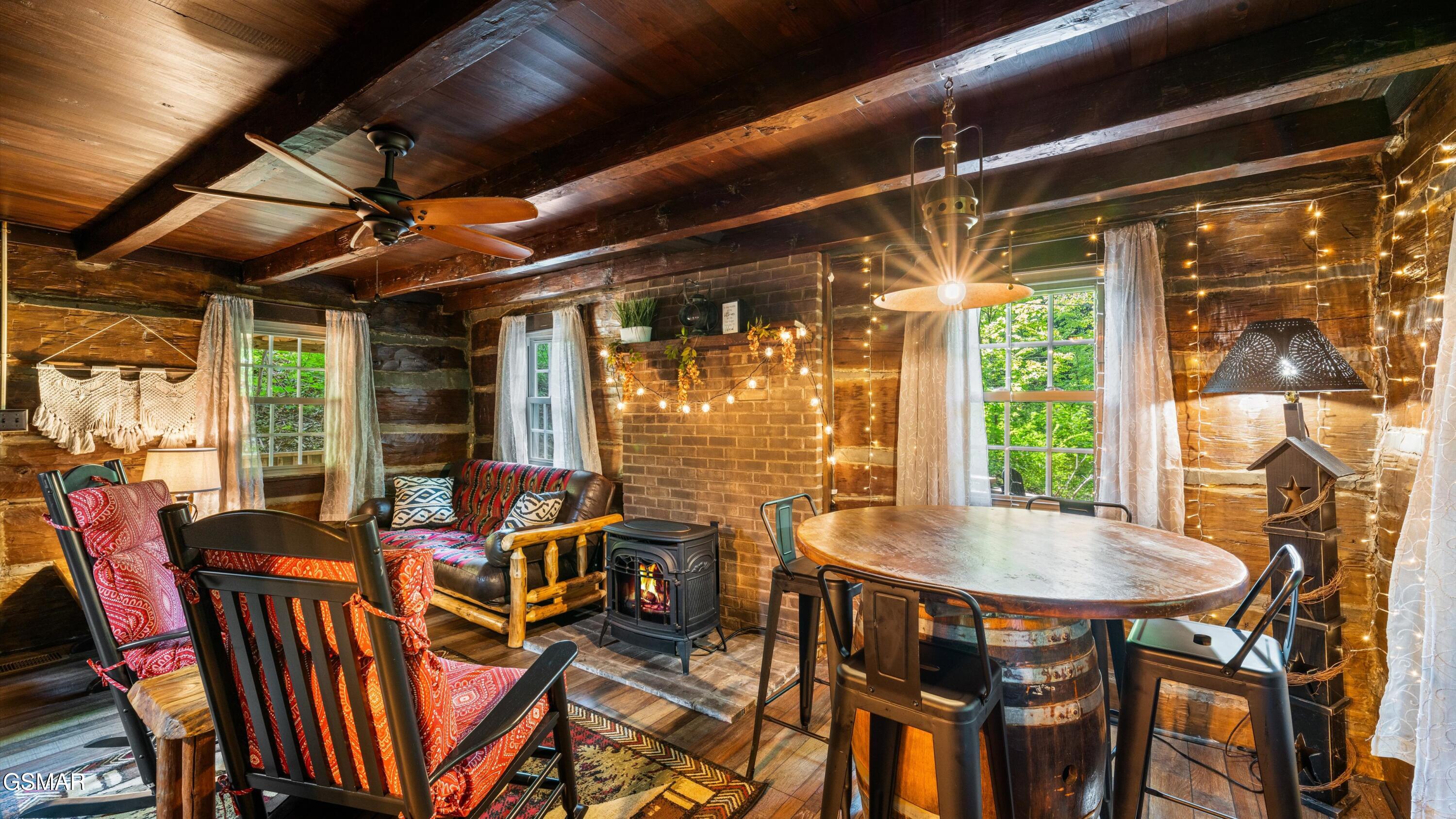 1131 Old Cartertown Road Gatlinburg TN 37738