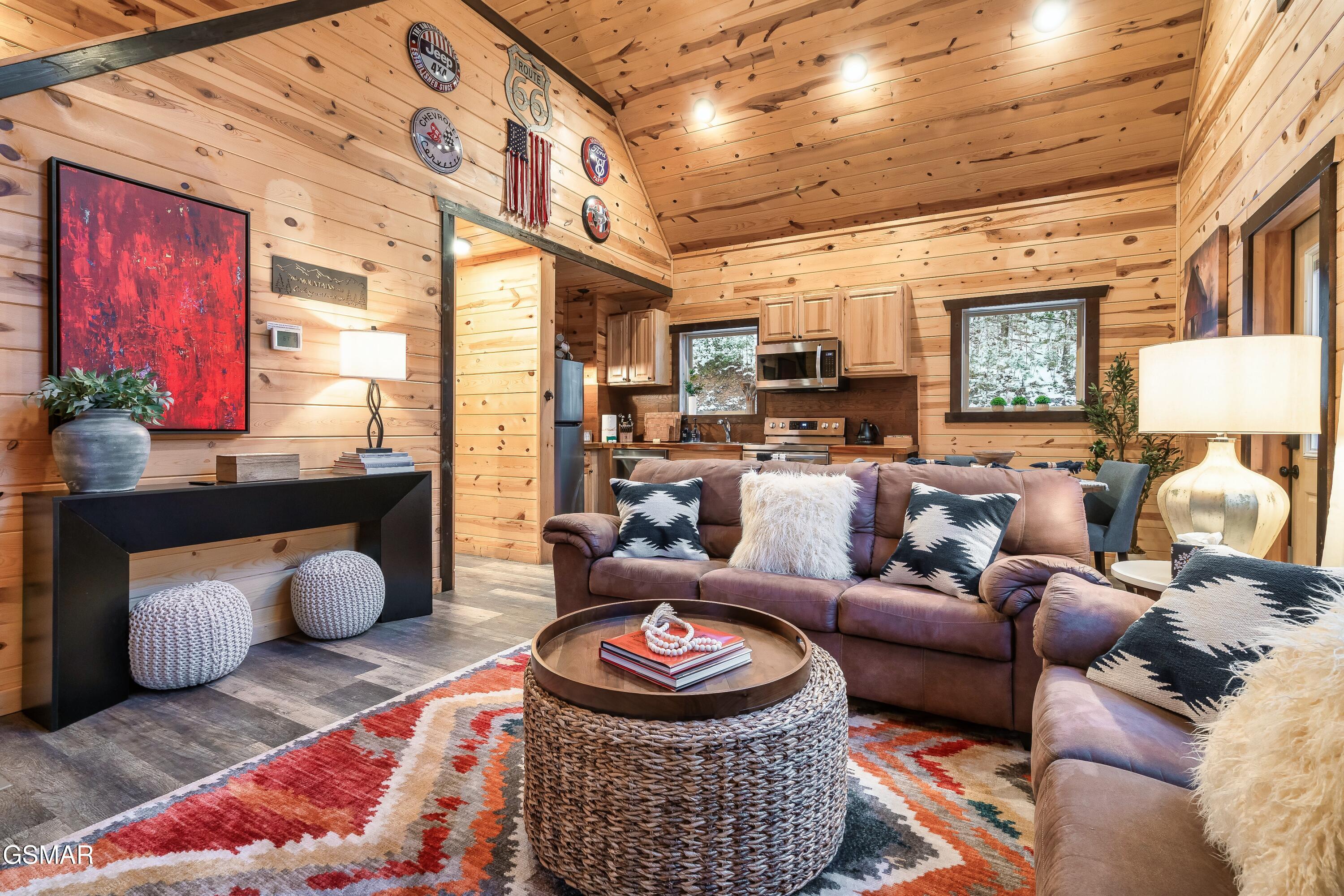 4211 Bruce Ogle Way Pigeon Forge TN 37863