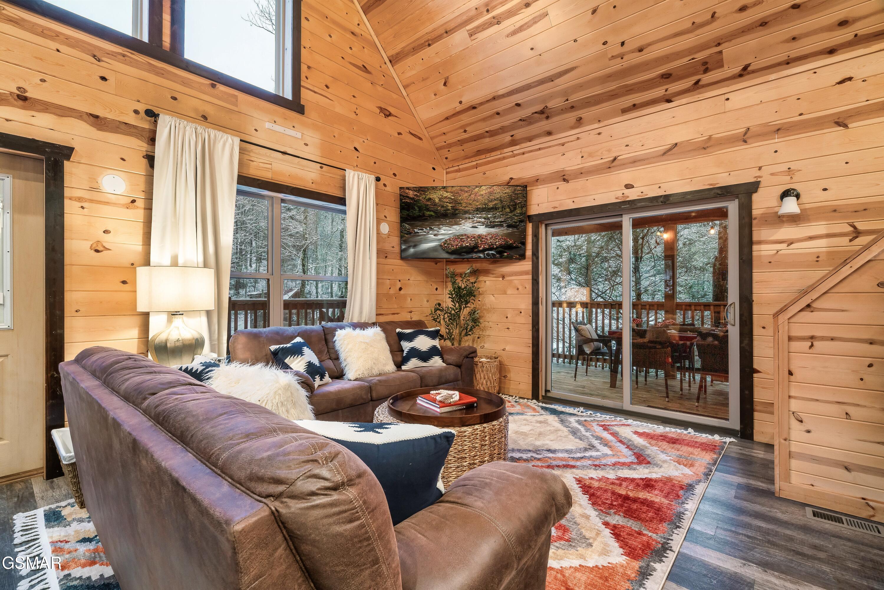 4211 Bruce Ogle Way Pigeon Forge TN 37863