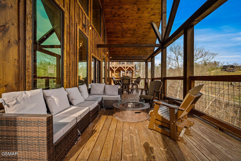2011 Turkey Creek Way Sevierville TN 37862