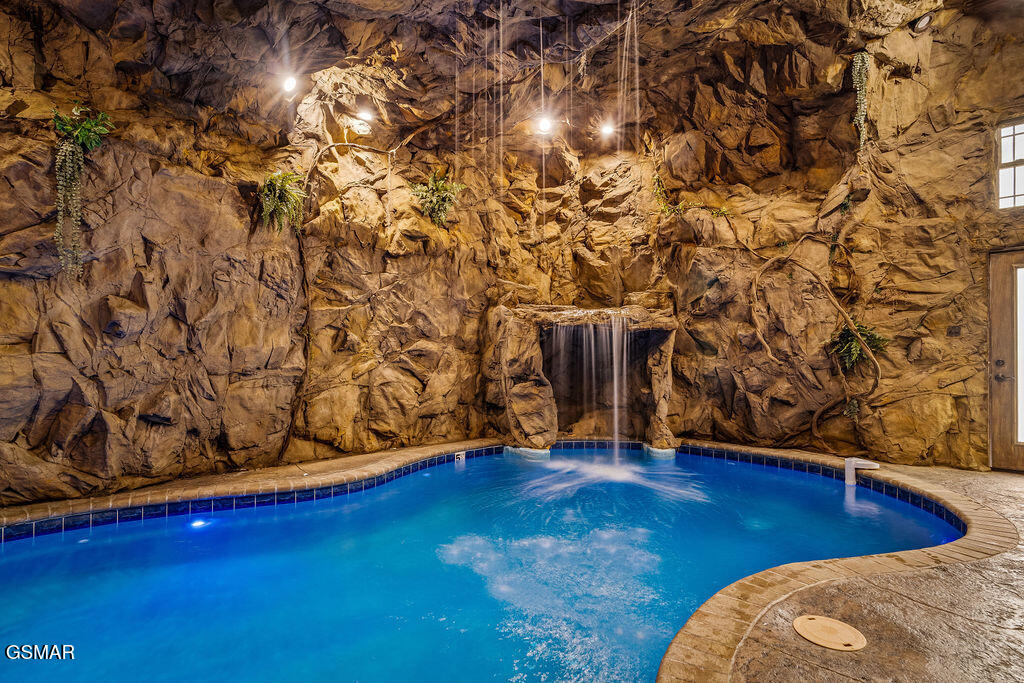 2011 Turkey Creek Way Sevierville TN 37862