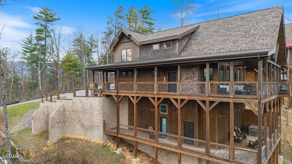 2011 Turkey Creek Way Sevierville TN 37862