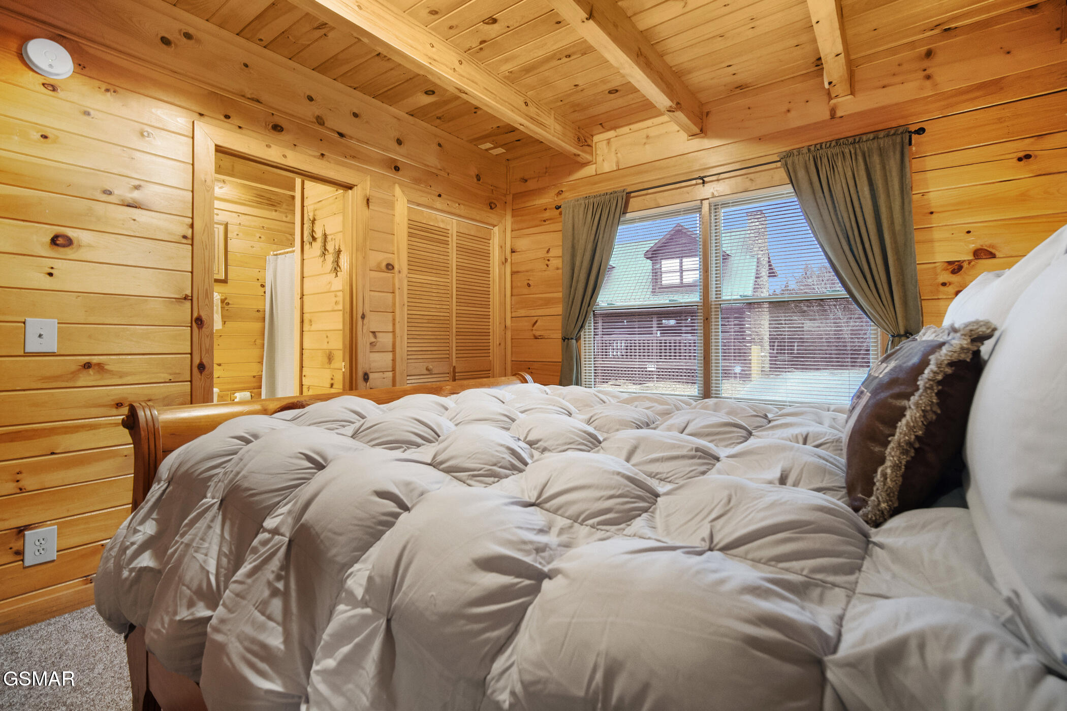 2048 Eagle Feather Drive Sevierville TN 37876