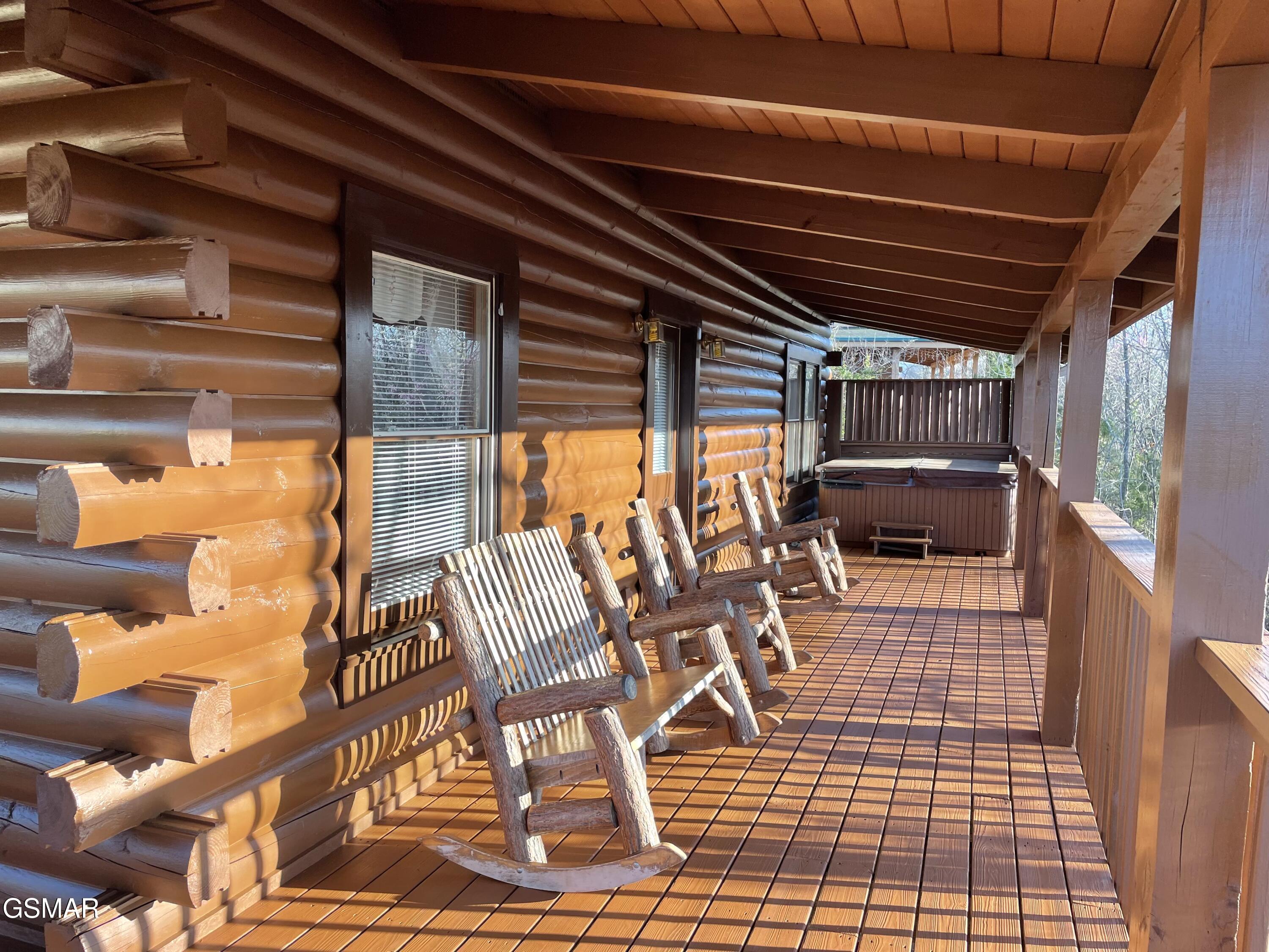 2048 Eagle Feather Drive Sevierville TN 37876