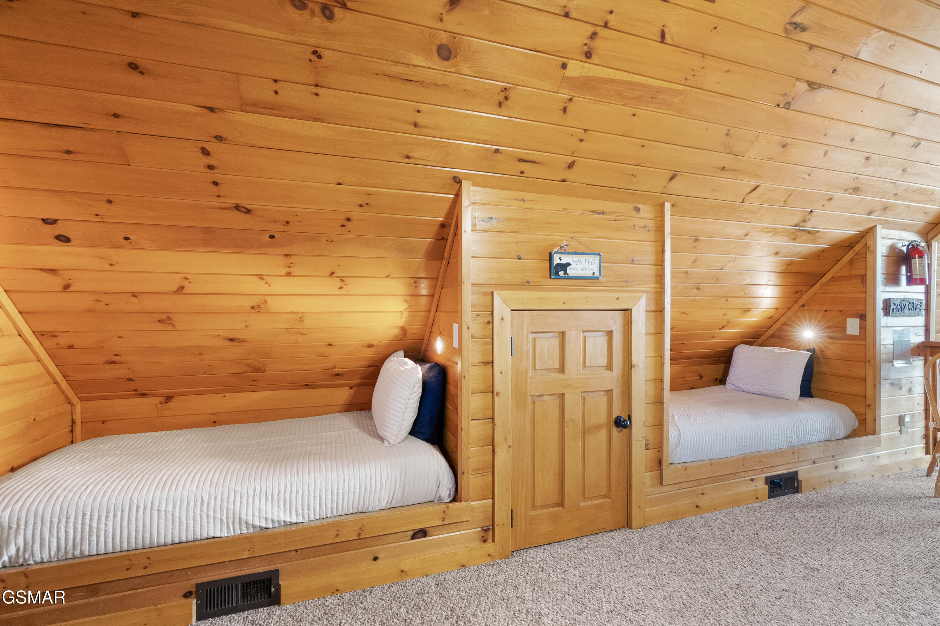 2048 Eagle Feather Drive Sevierville TN 37876