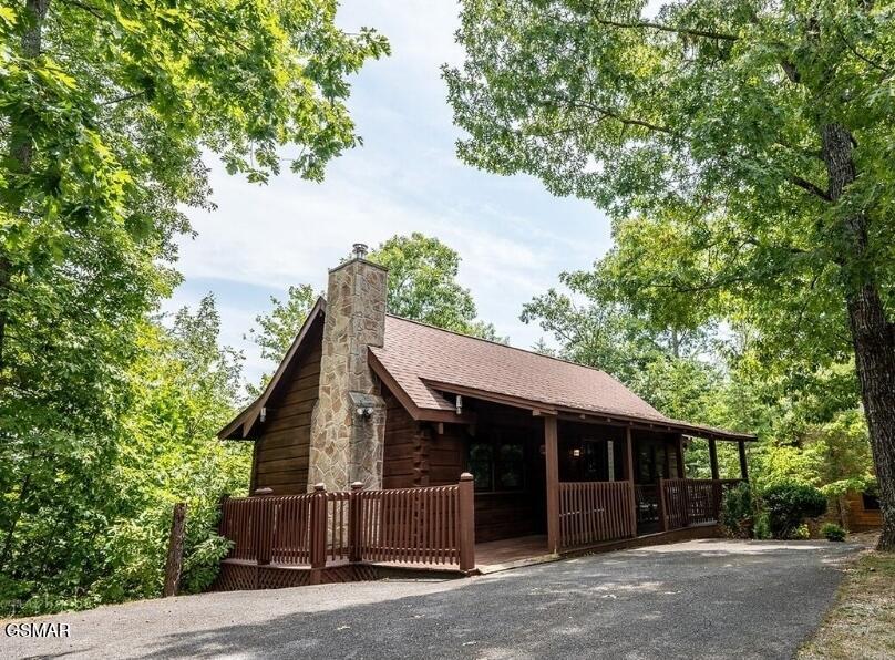667 Kings Hills Boulevard Pigeon Forge TN 37863