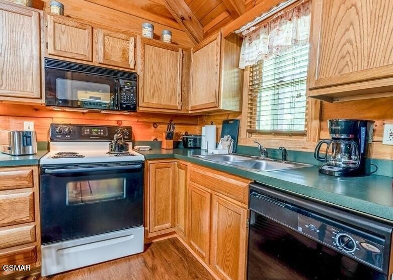 667 Kings Hills Boulevard Pigeon Forge TN 37863