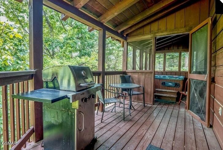 667 Kings Hills Boulevard Pigeon Forge TN 37863