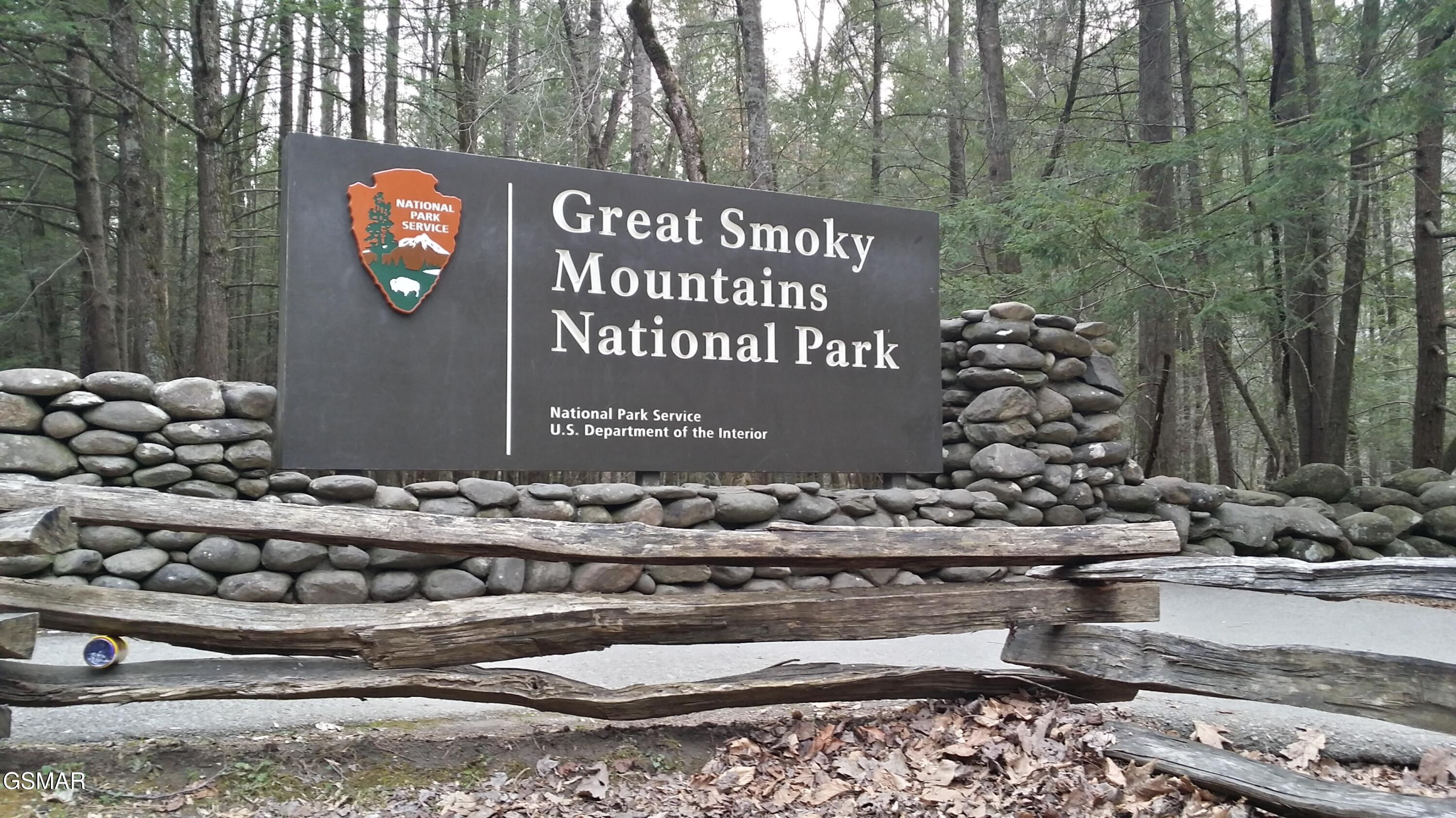 667 Kings Hills Boulevard Pigeon Forge TN 37863