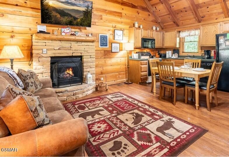 667 Kings Hills Boulevard Pigeon Forge TN 37863