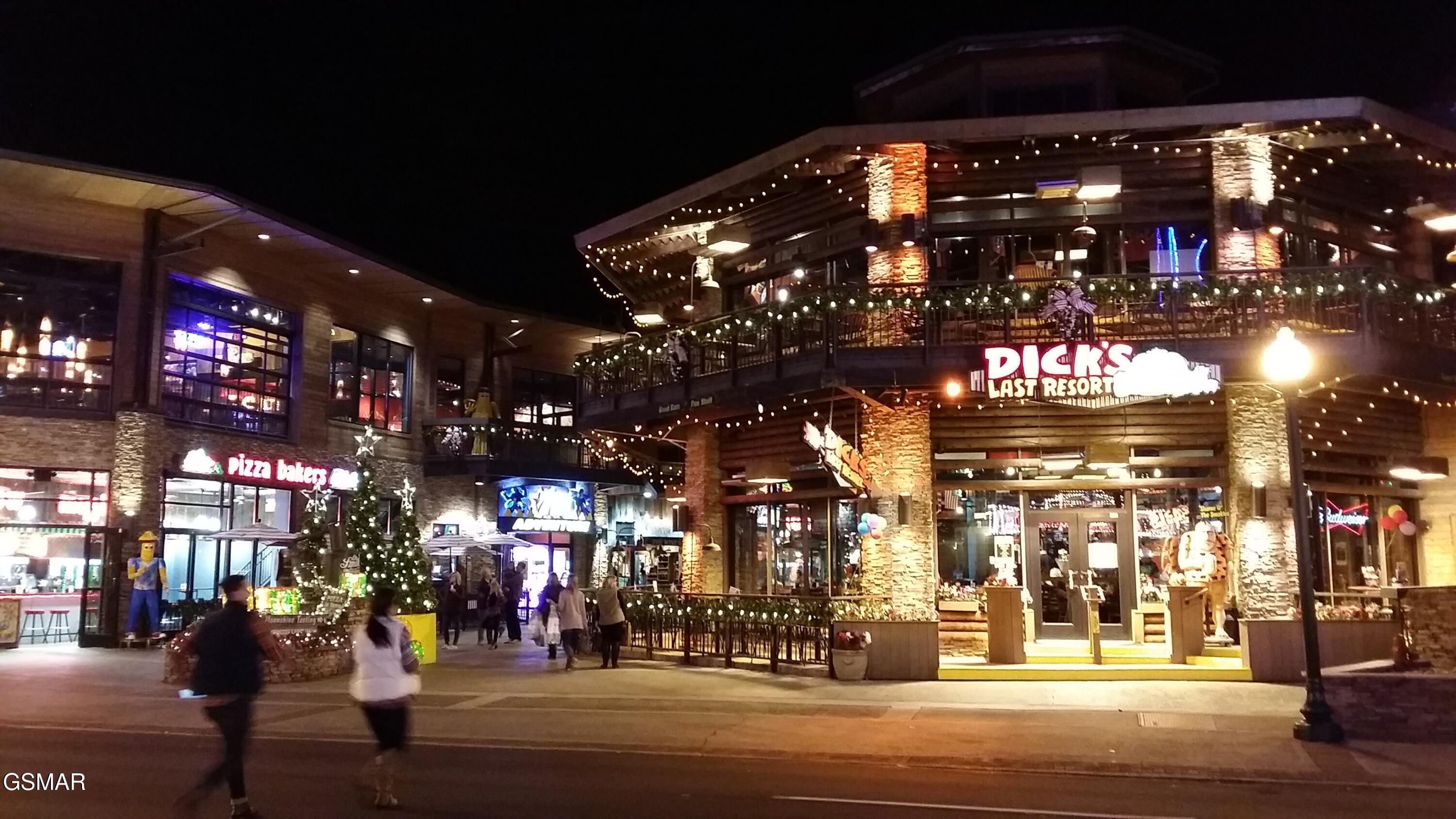667 Kings Hills Boulevard Pigeon Forge TN 37863