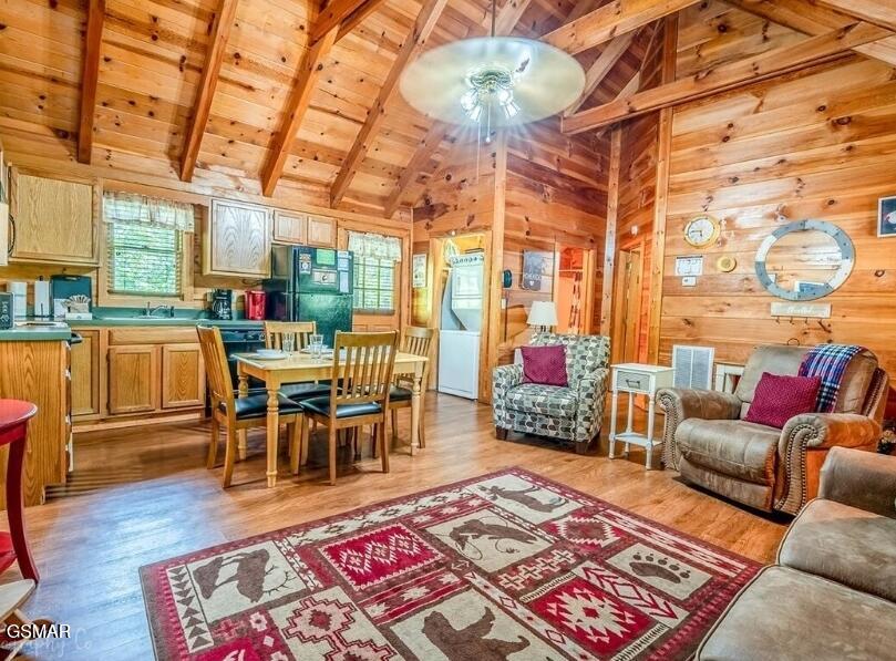 667 Kings Hills Boulevard Pigeon Forge TN 37863