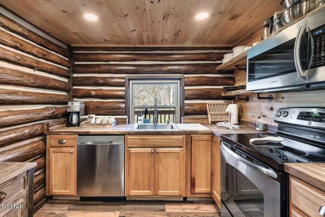 3847 Warden Branch Lane Gatlinburg TN 37738
