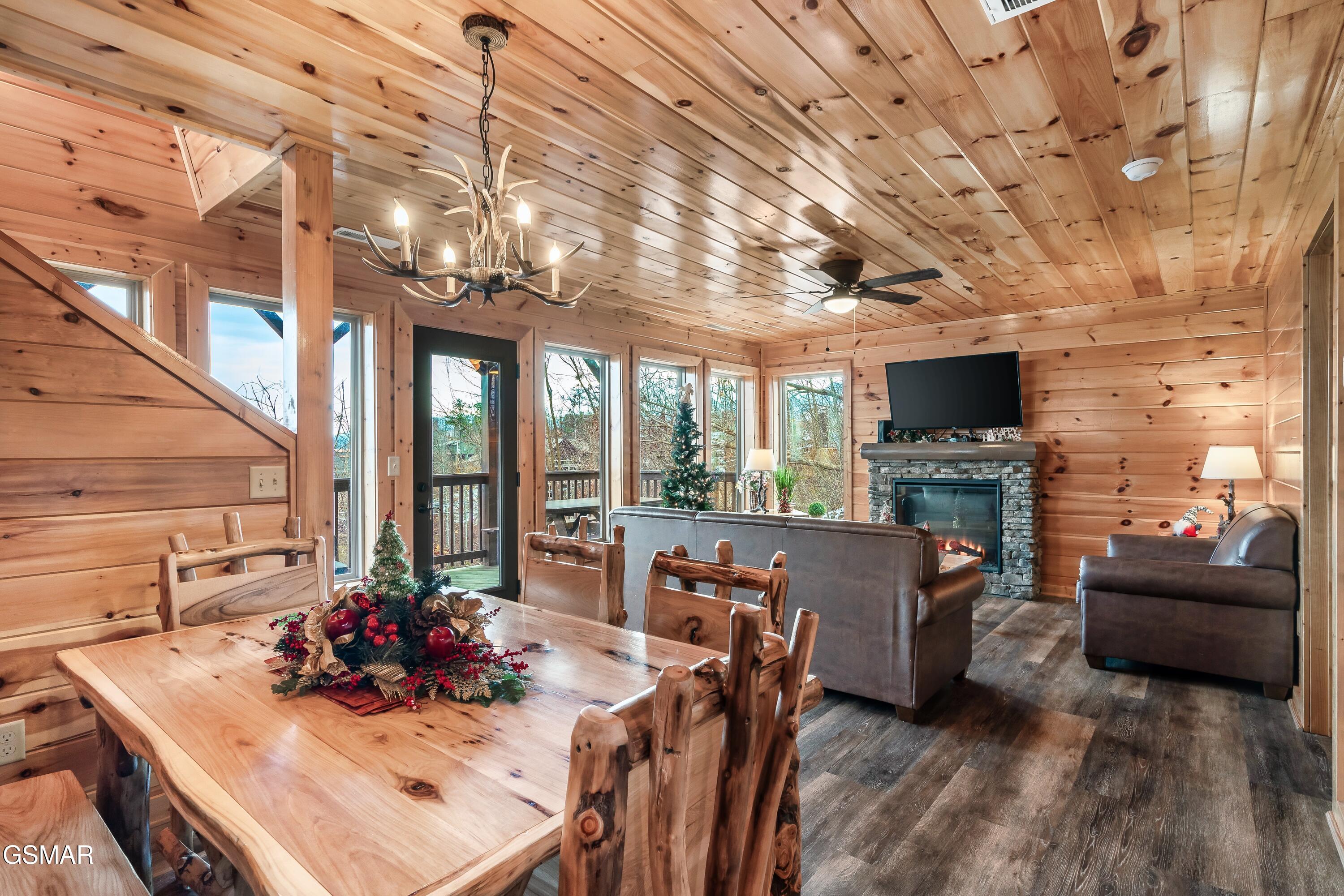 634 Wiley Oakley Drive Gatlinburg TN 37738