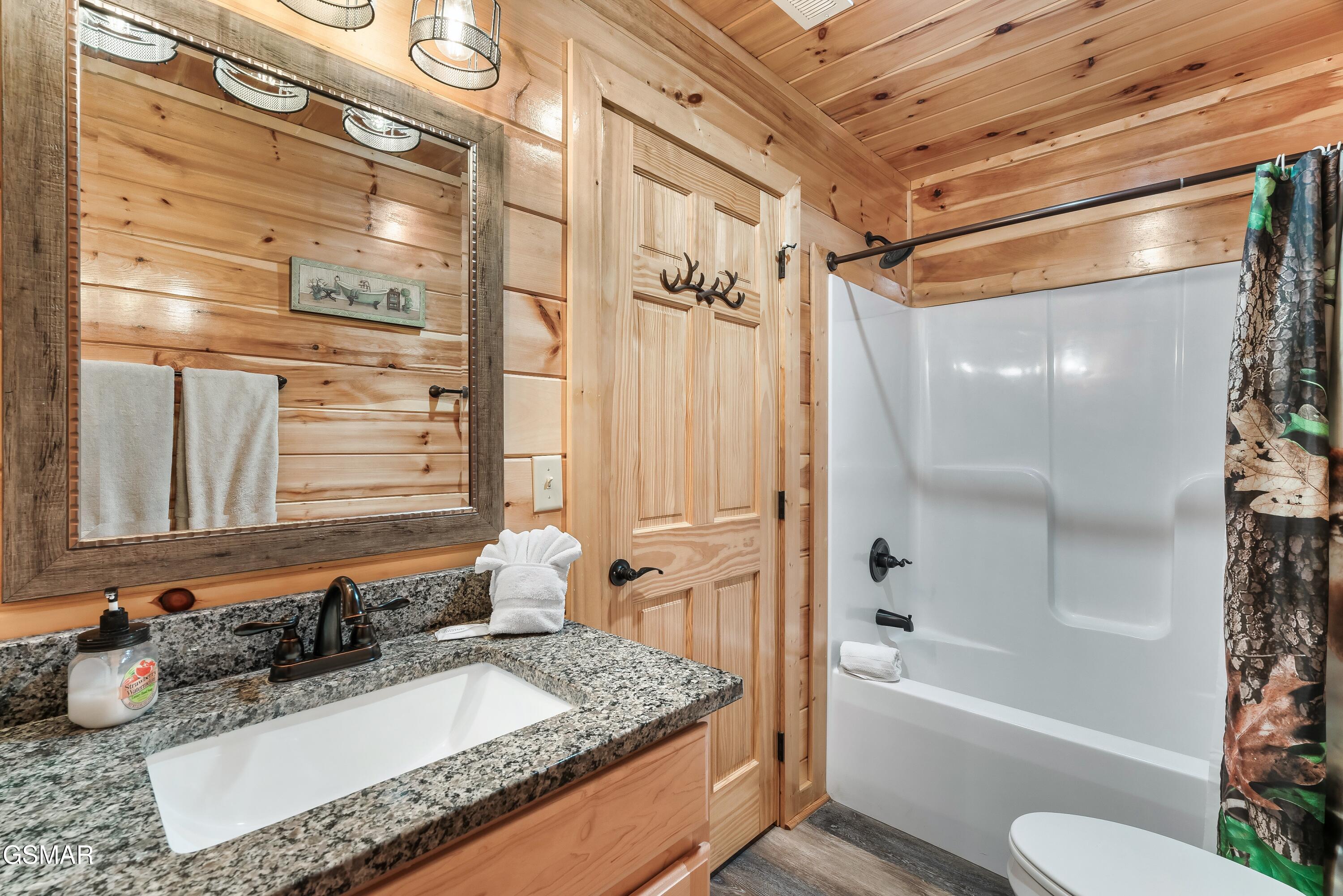 634 Wiley Oakley Drive Gatlinburg TN 37738