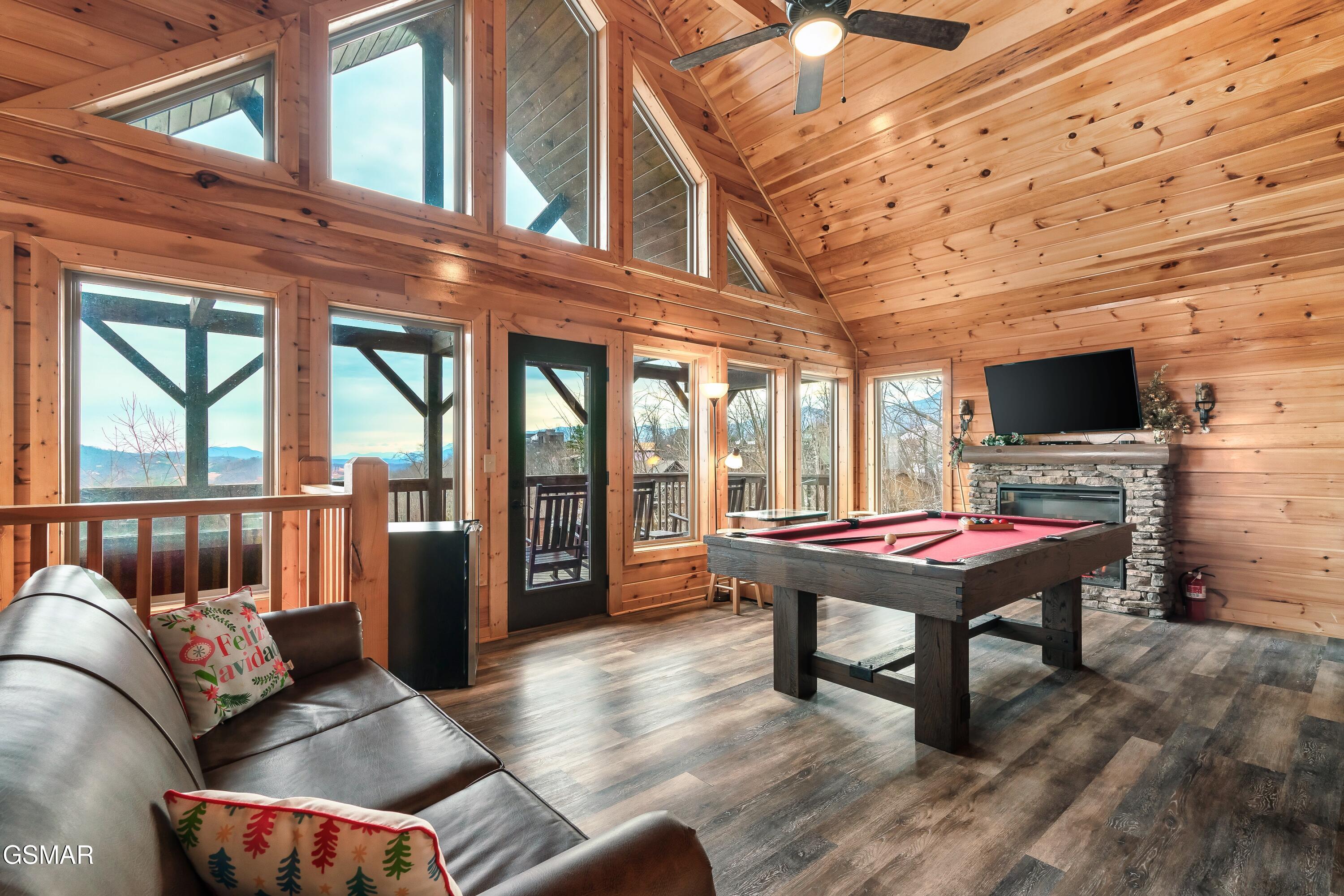 634 Wiley Oakley Drive Gatlinburg TN 37738