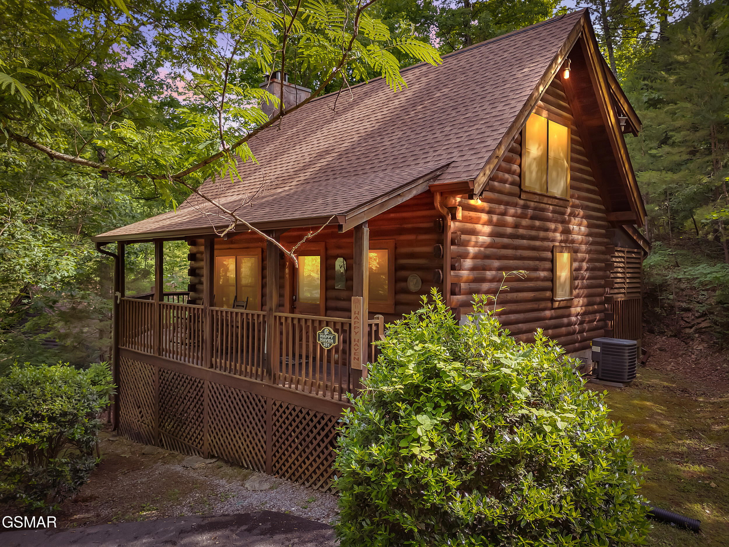 709 Gray Hawk Way Pigeon Forge TN 37863
