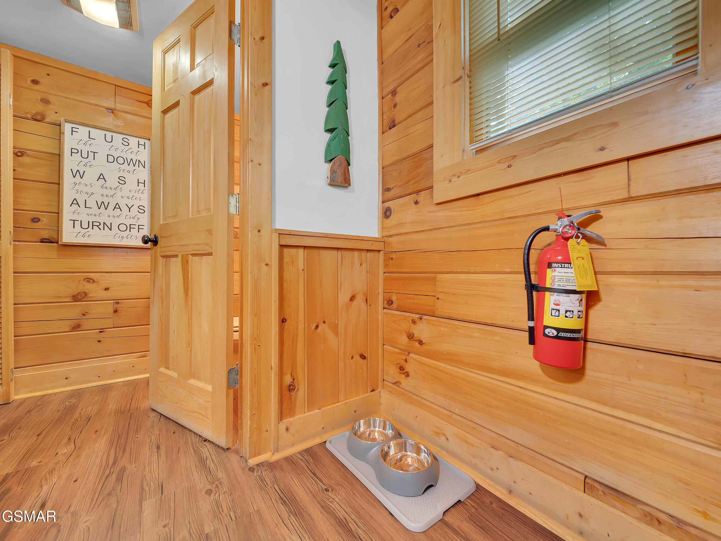 709 Gray Hawk Way Pigeon Forge TN 37863