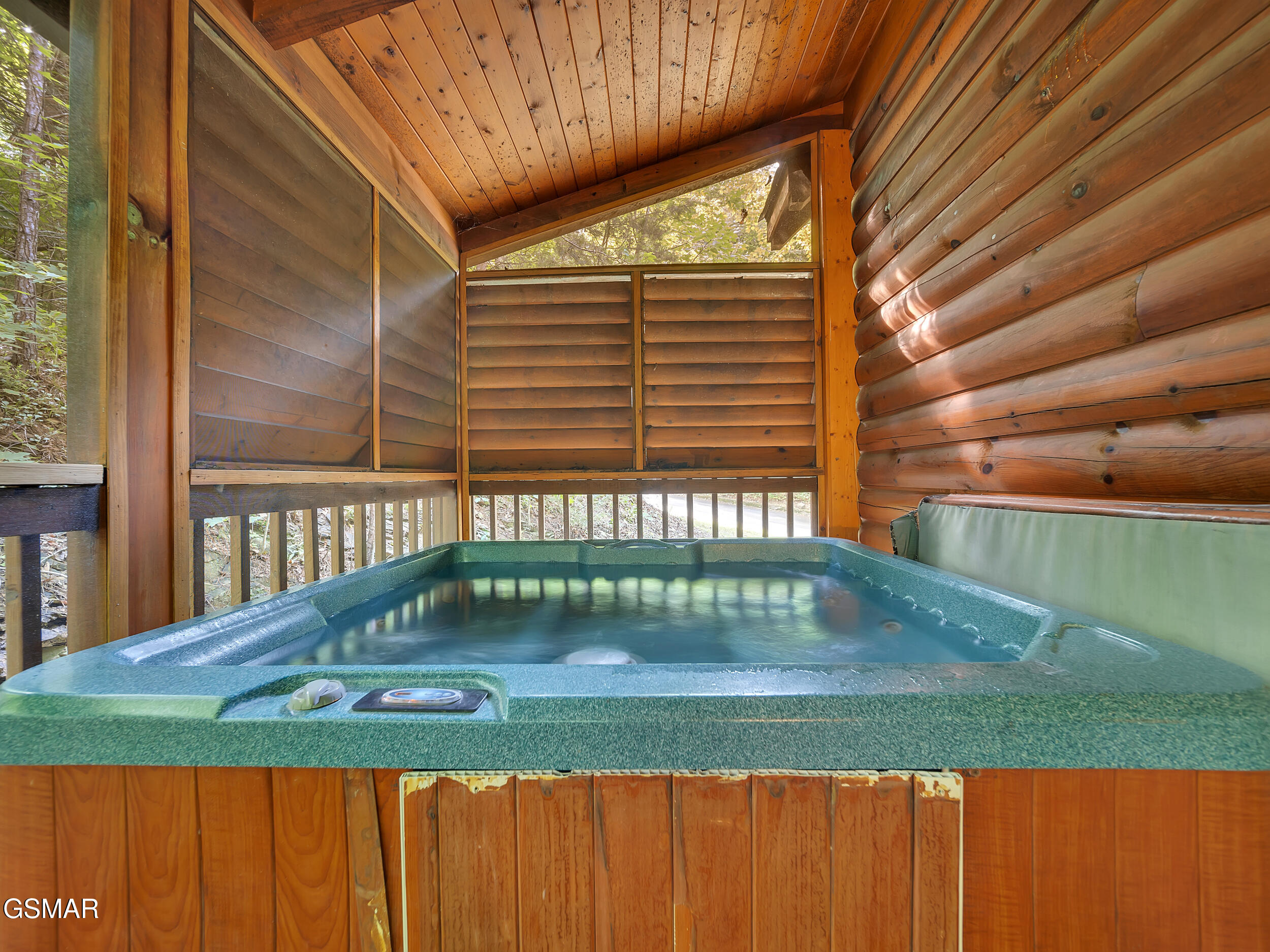 709 Gray Hawk Way Pigeon Forge TN 37863