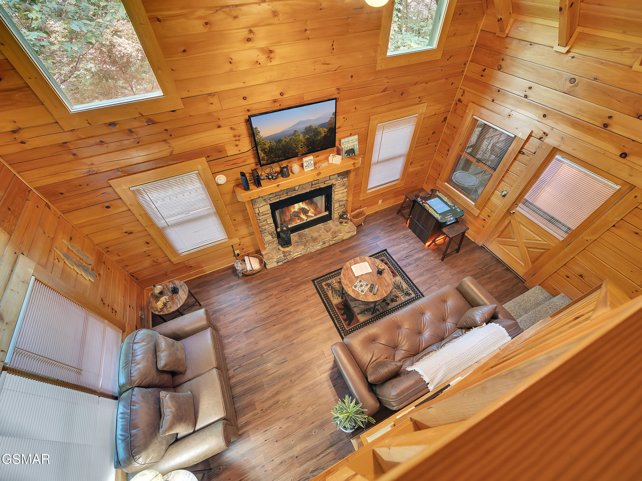 709 Gray Hawk Way Pigeon Forge TN 37863