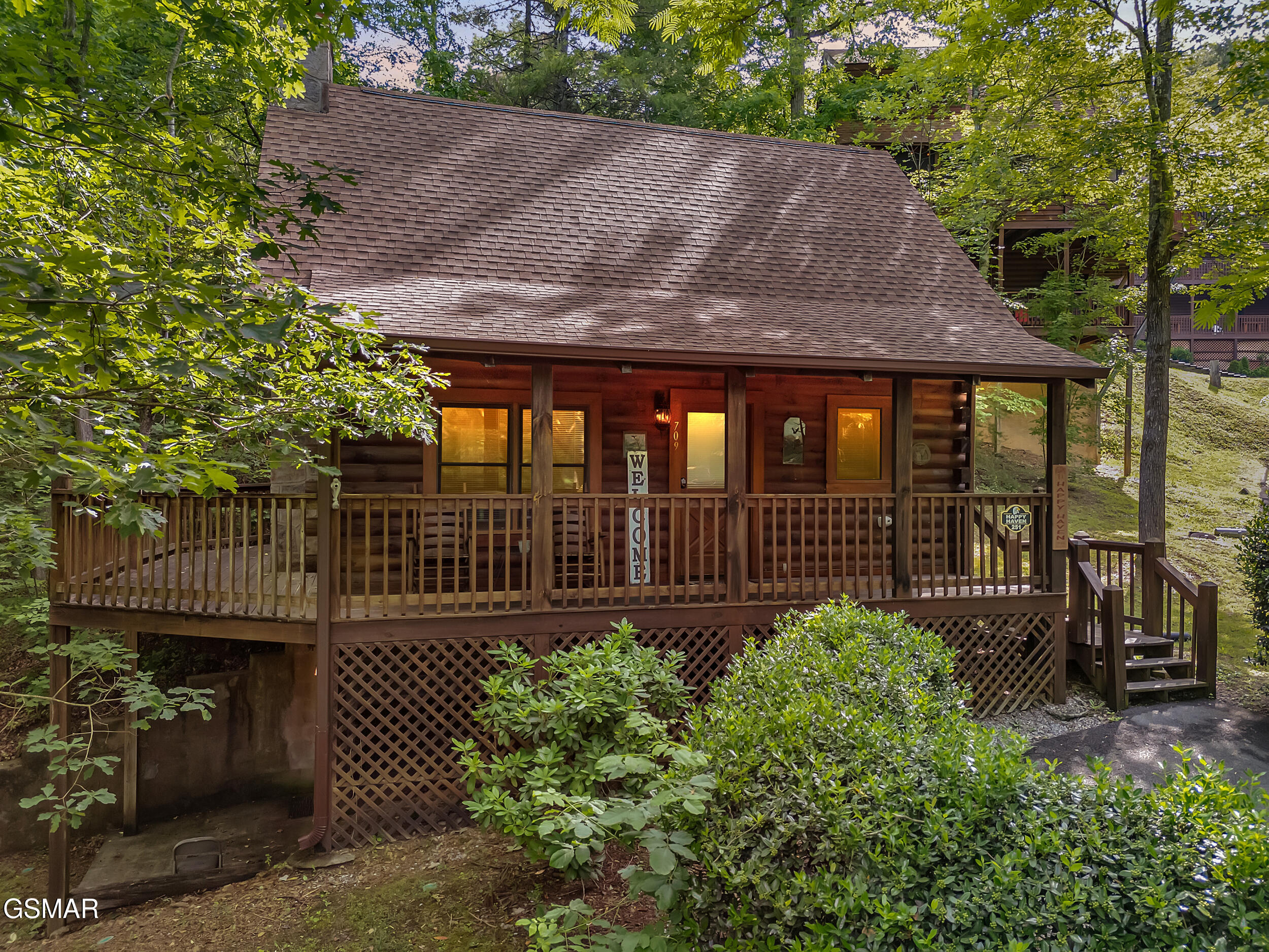 709 Gray Hawk Way Pigeon Forge TN 37863
