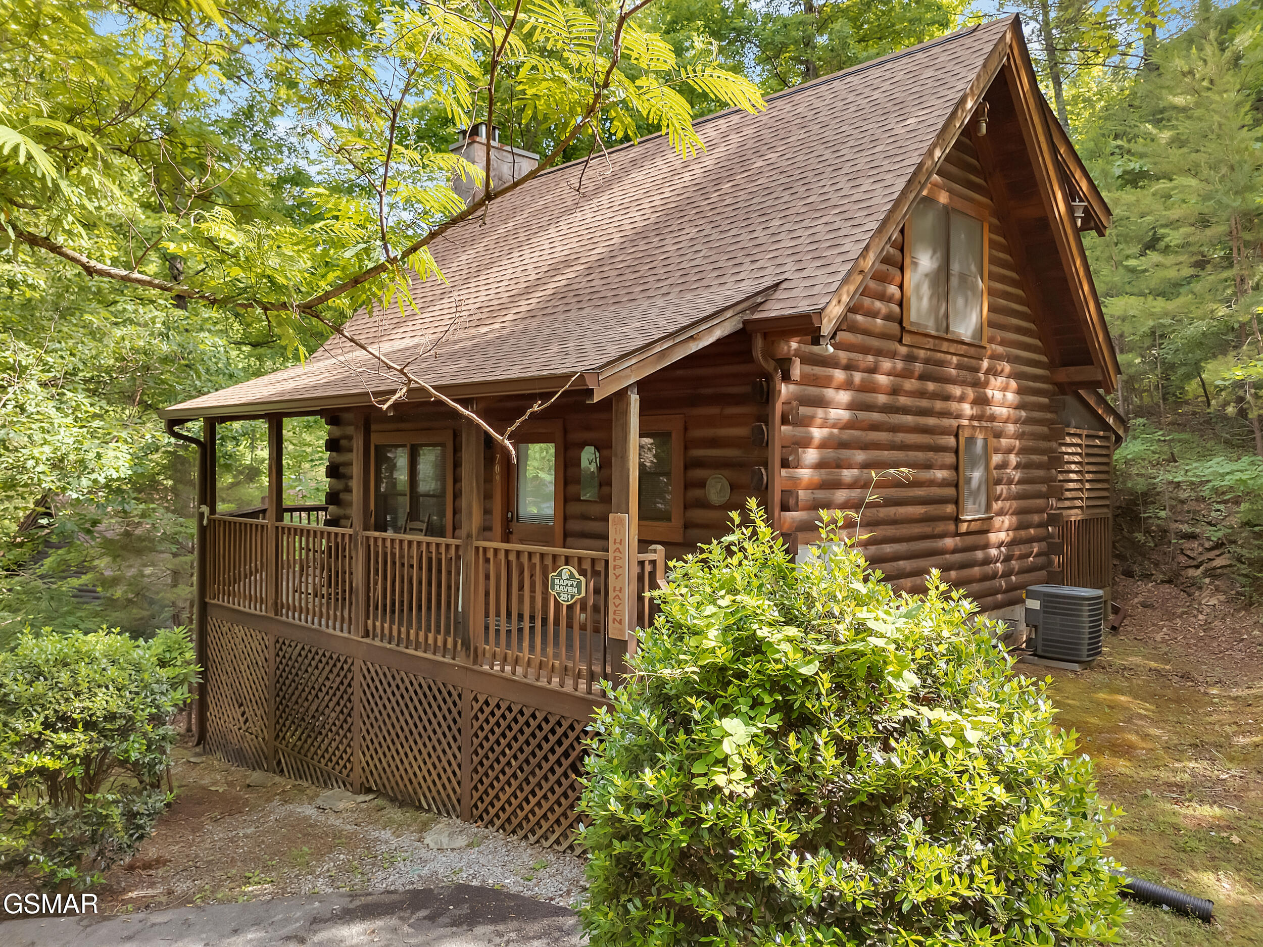 709 Gray Hawk Way Pigeon Forge TN 37863