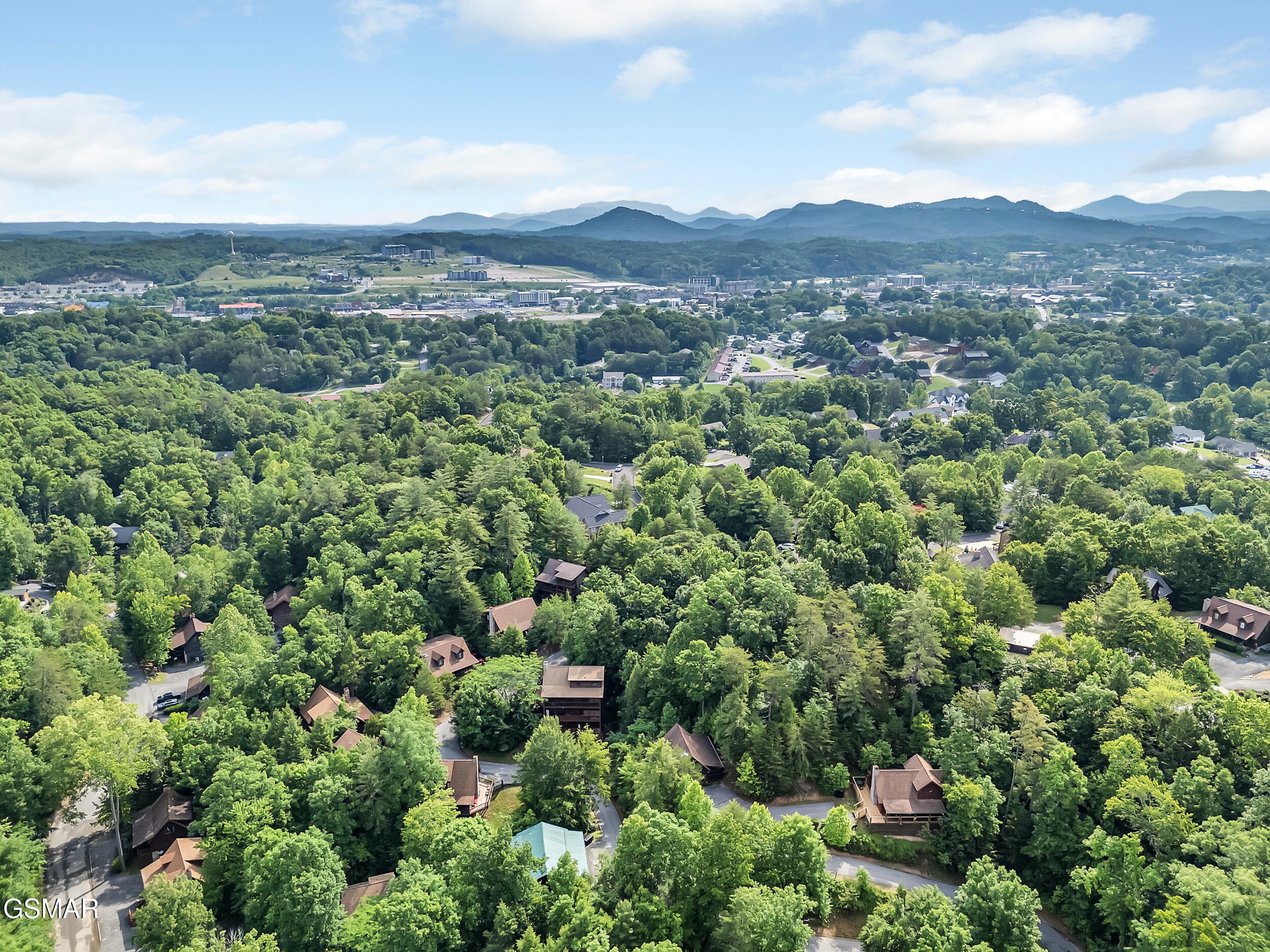 709 Gray Hawk Way Pigeon Forge TN 37863