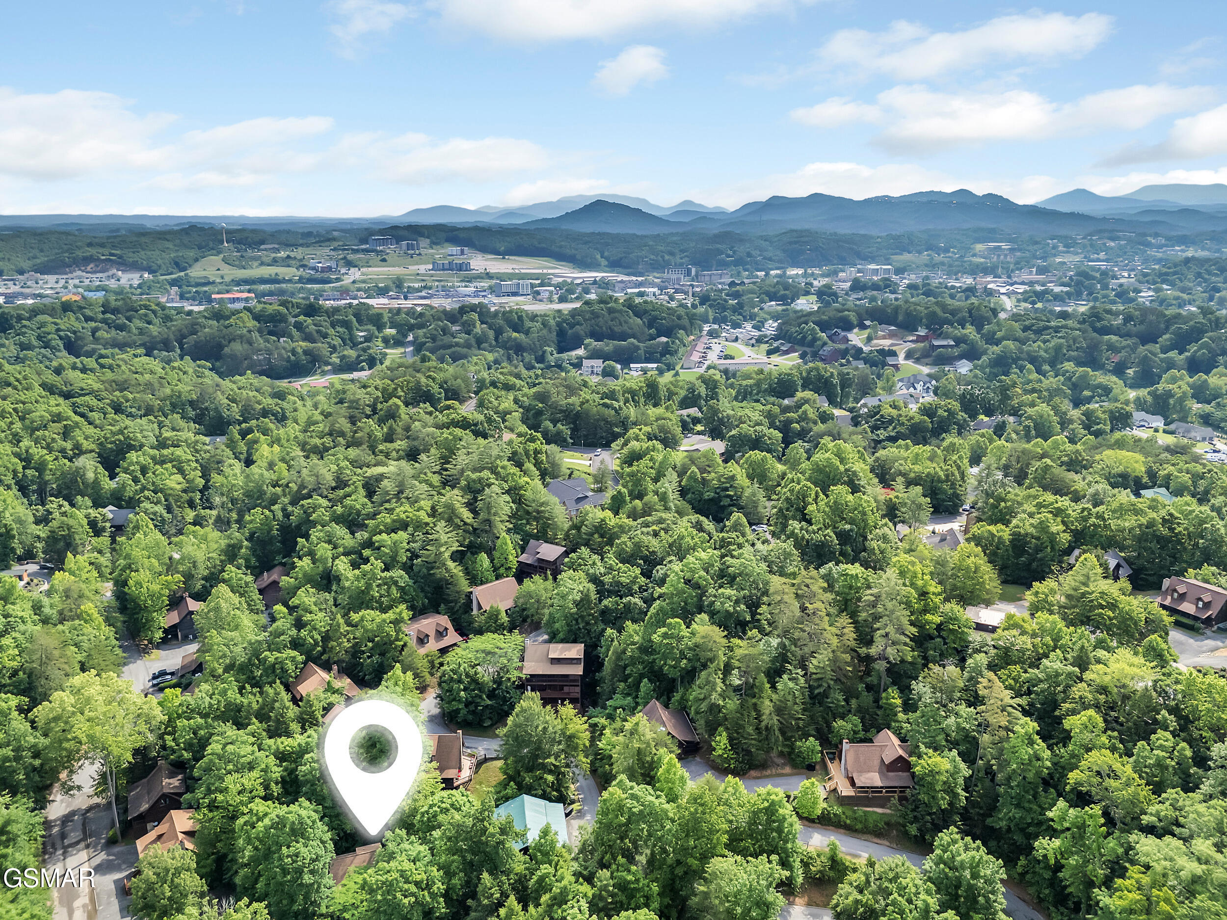 709 Gray Hawk Way Pigeon Forge TN 37863