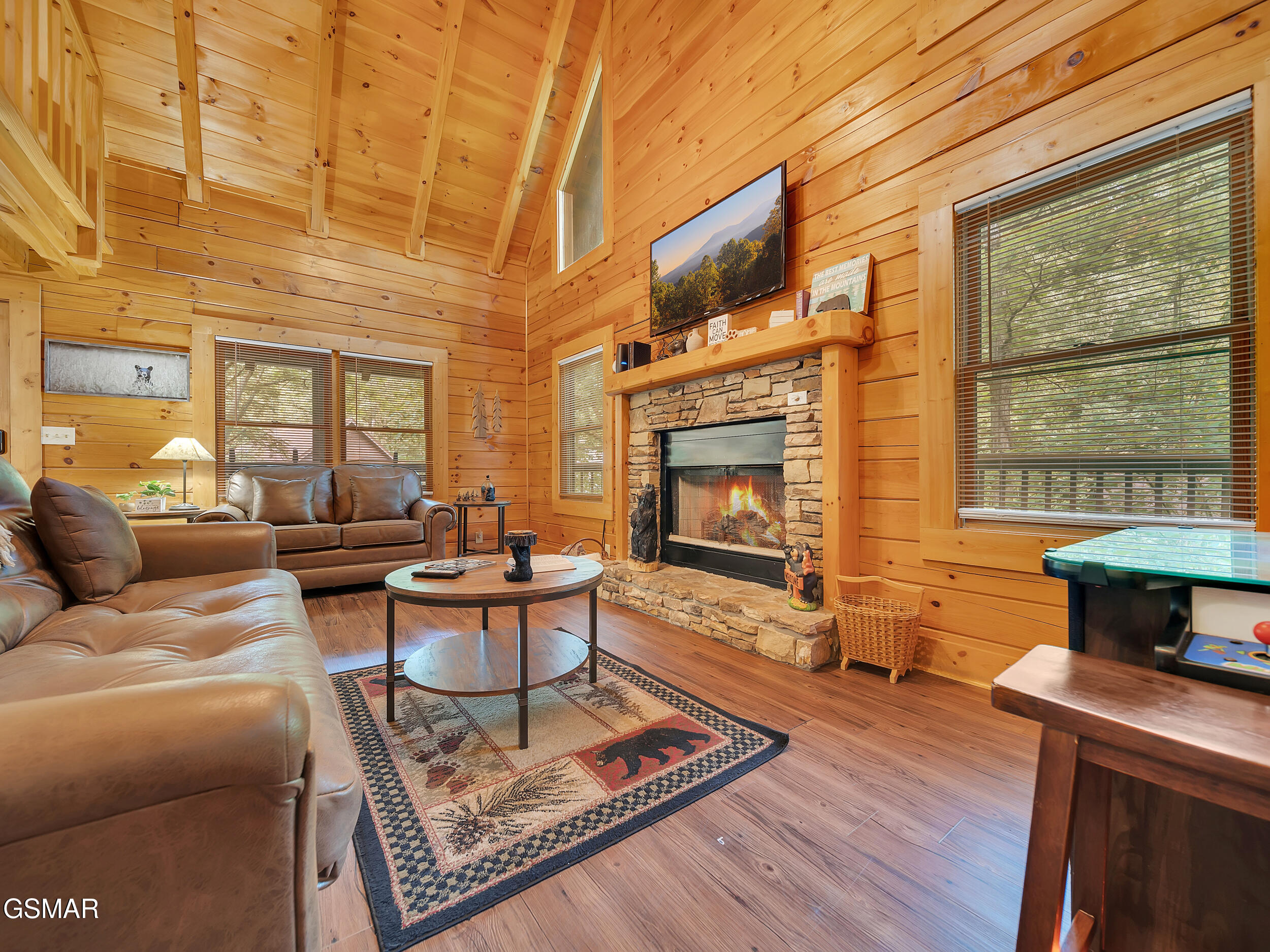 709 Gray Hawk Way Pigeon Forge TN 37863