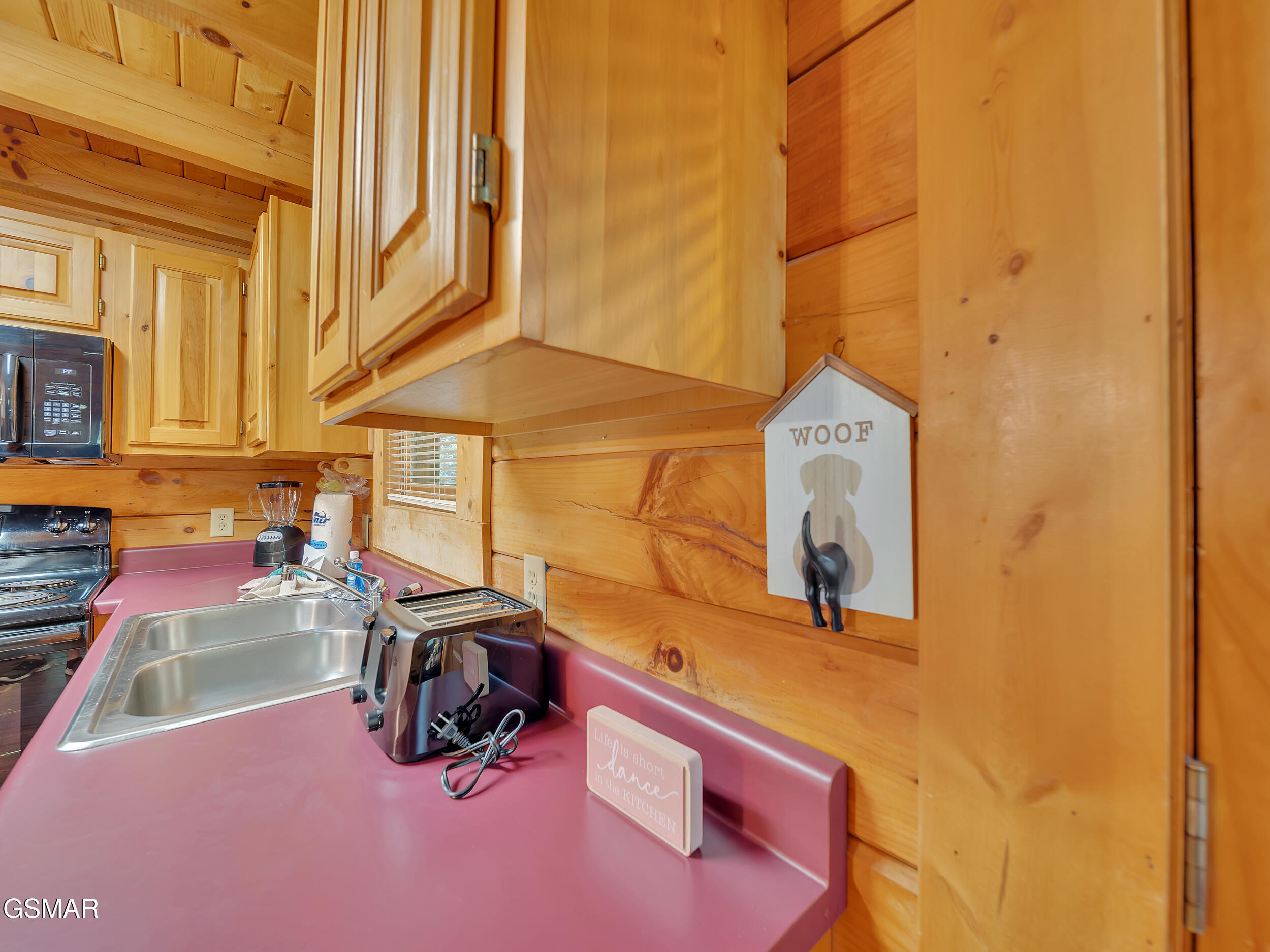 709 Gray Hawk Way Pigeon Forge TN 37863