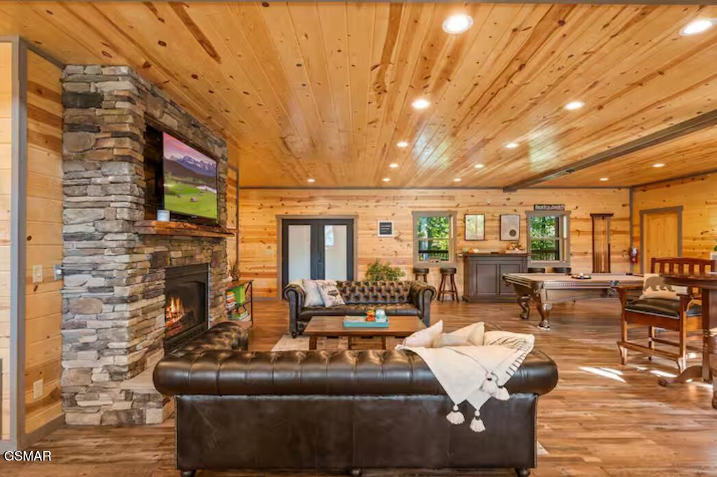 2612 Cloud View Drive Sevierville TN 37862