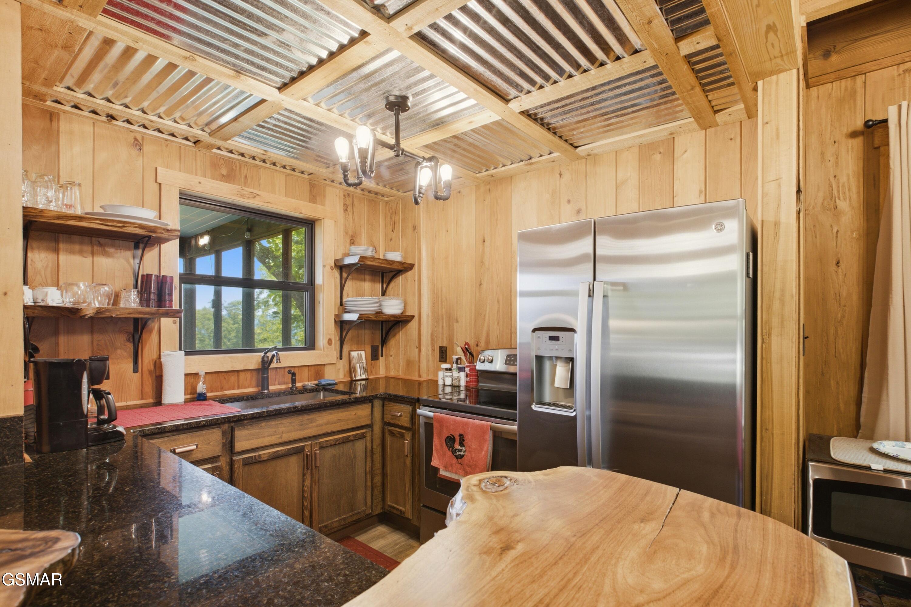 2749 E End Road Sevierville TN 37876