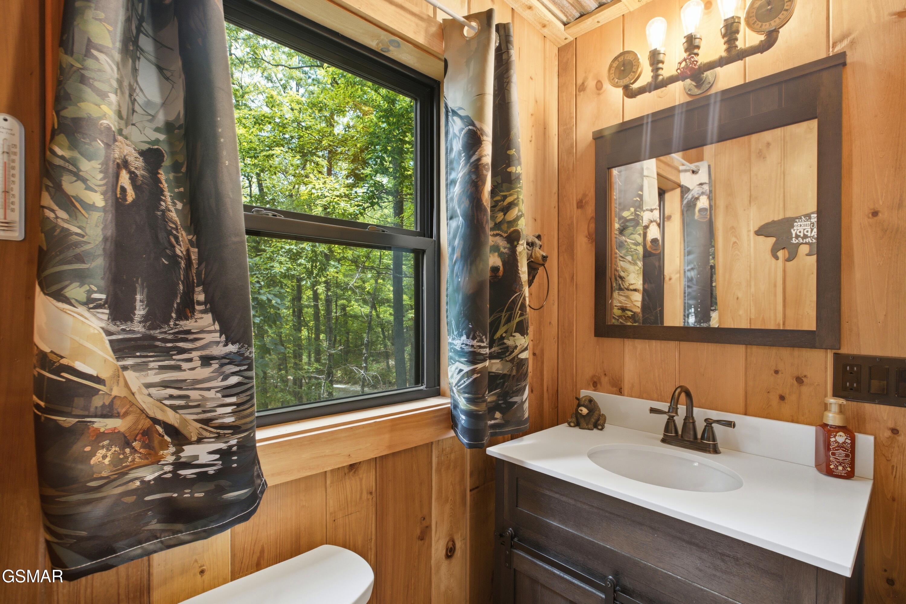 2749 E End Road Sevierville TN 37876