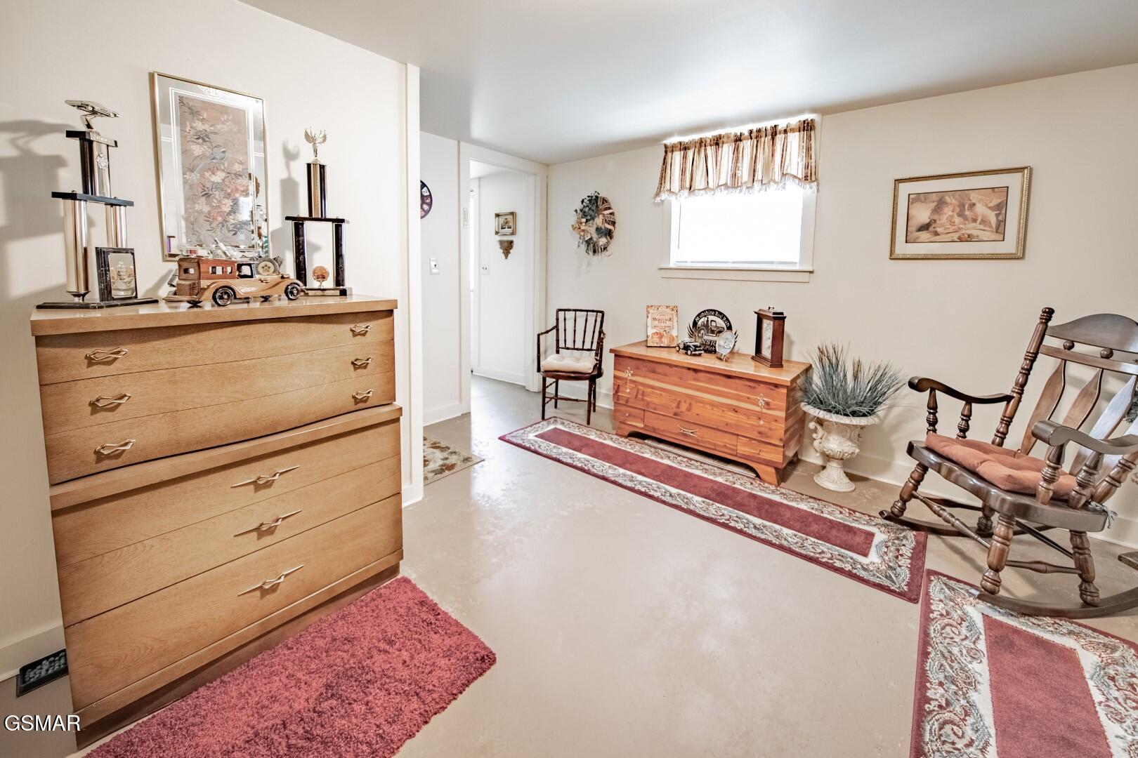 631 6th Street Newport TN 37821