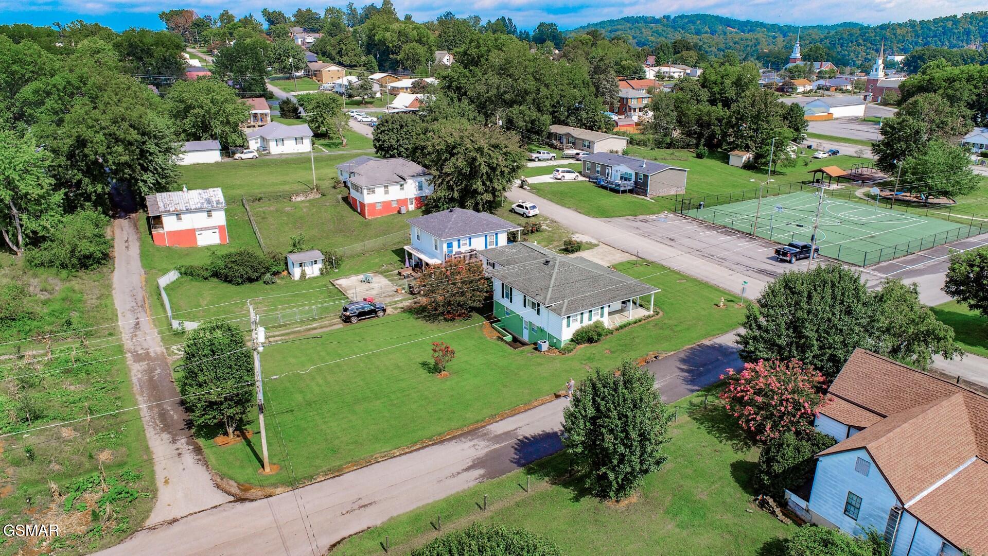 631 6th Street Newport TN 37821