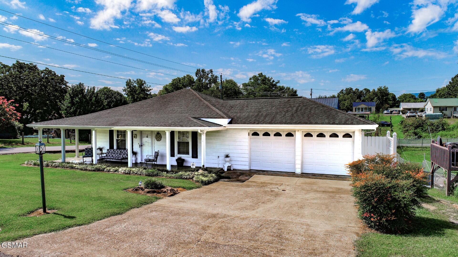 631 6th Street Newport TN 37821