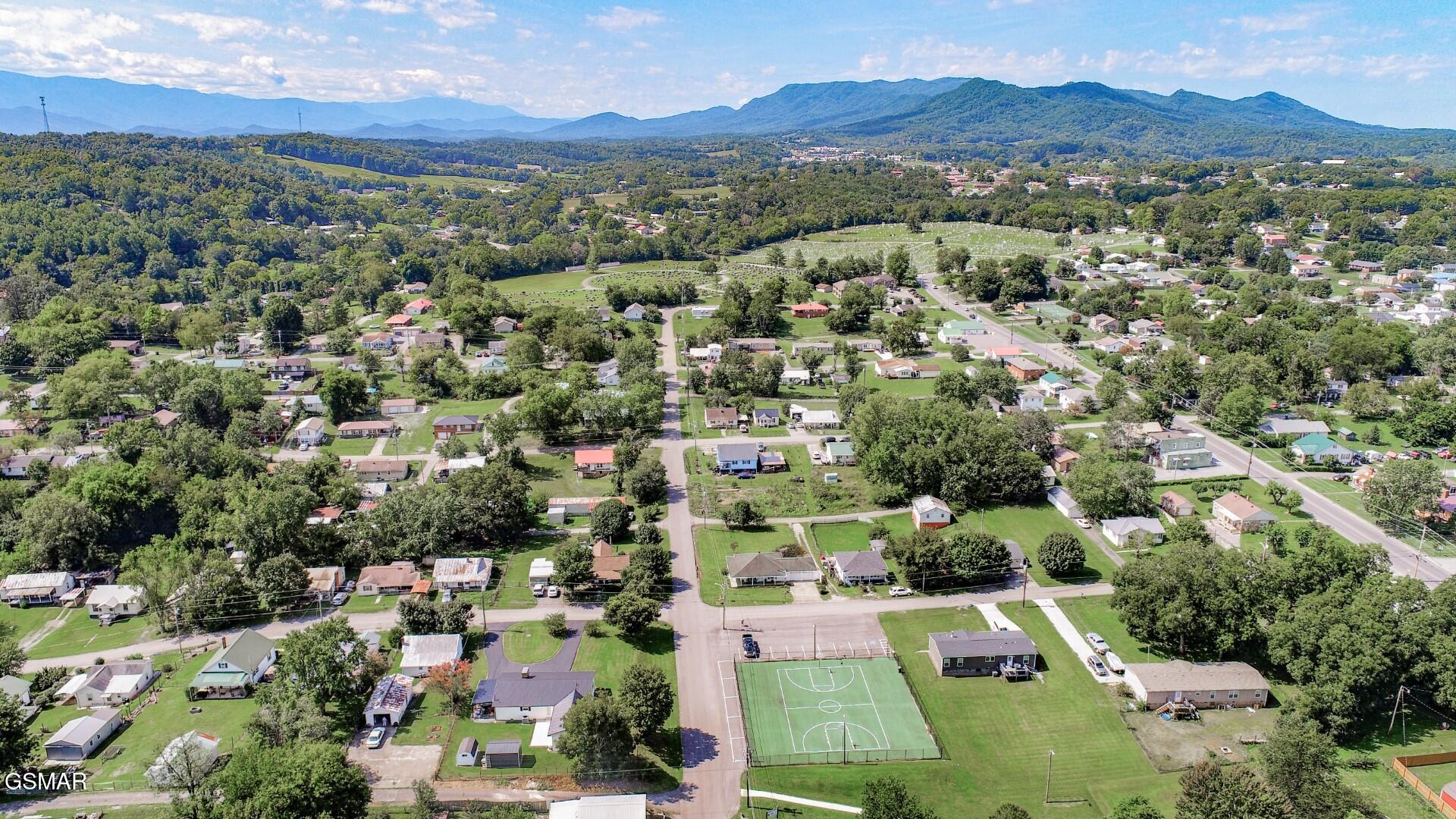 631 6th Street Newport TN 37821