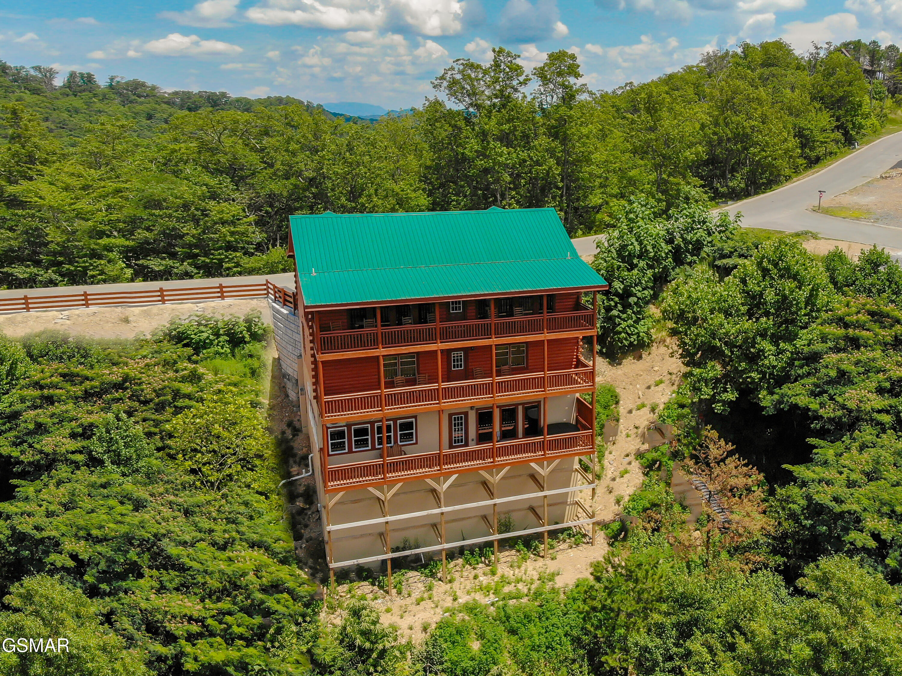 3270 Lonesome Pine Way Sevierville TN 37862