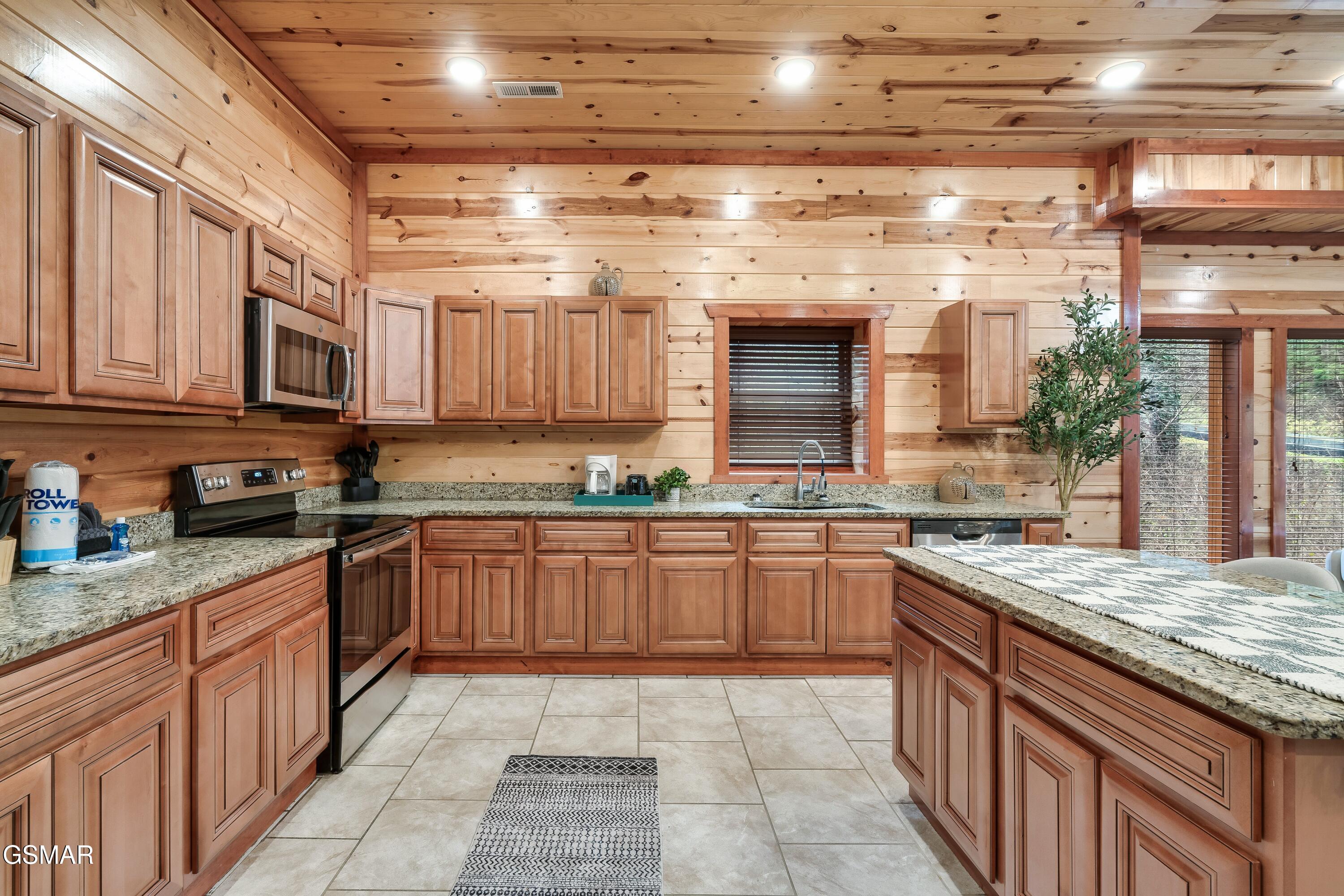 822 Rush Branch Road Pigeon Forge TN 37863