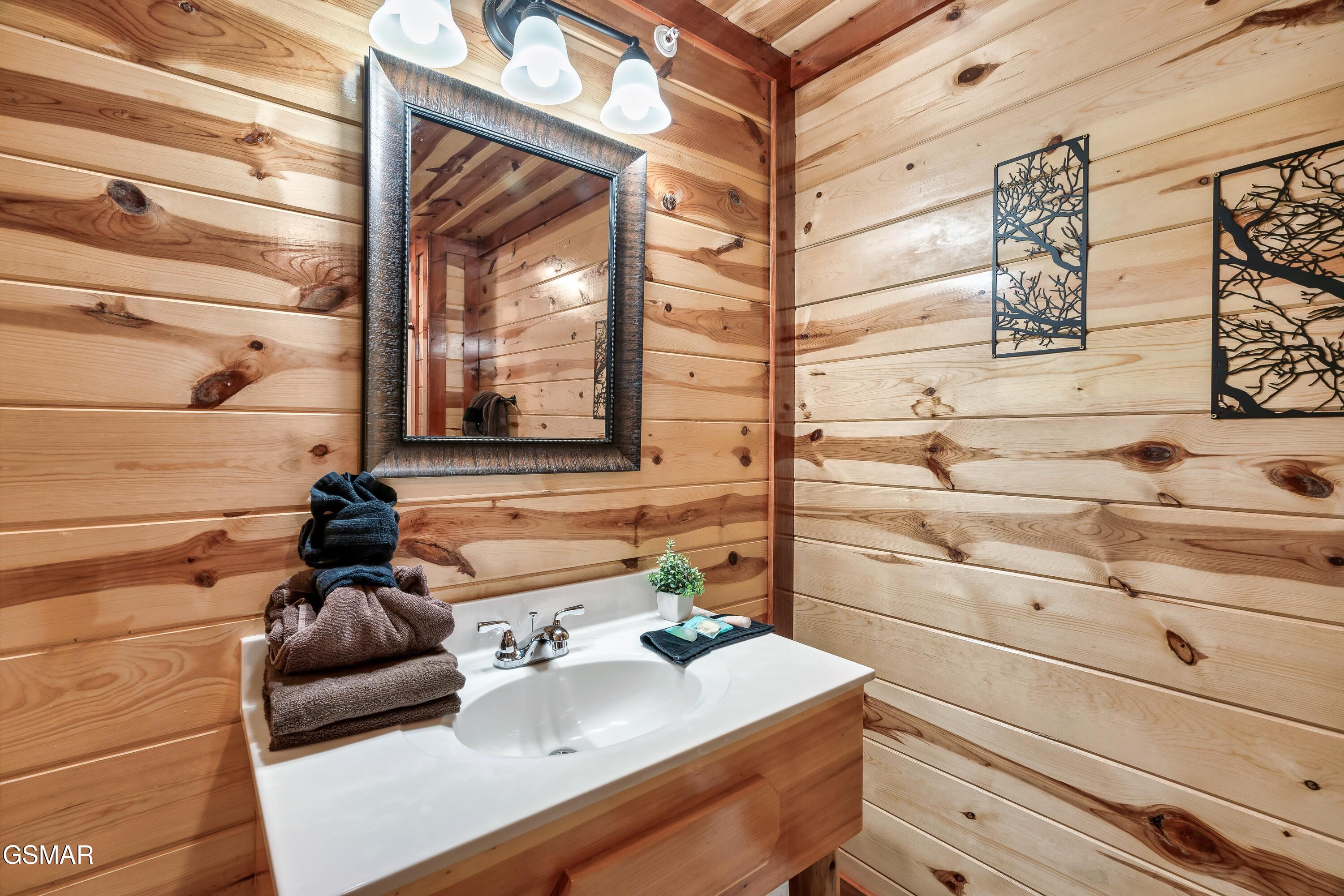 822 Rush Branch Road Pigeon Forge TN 37863