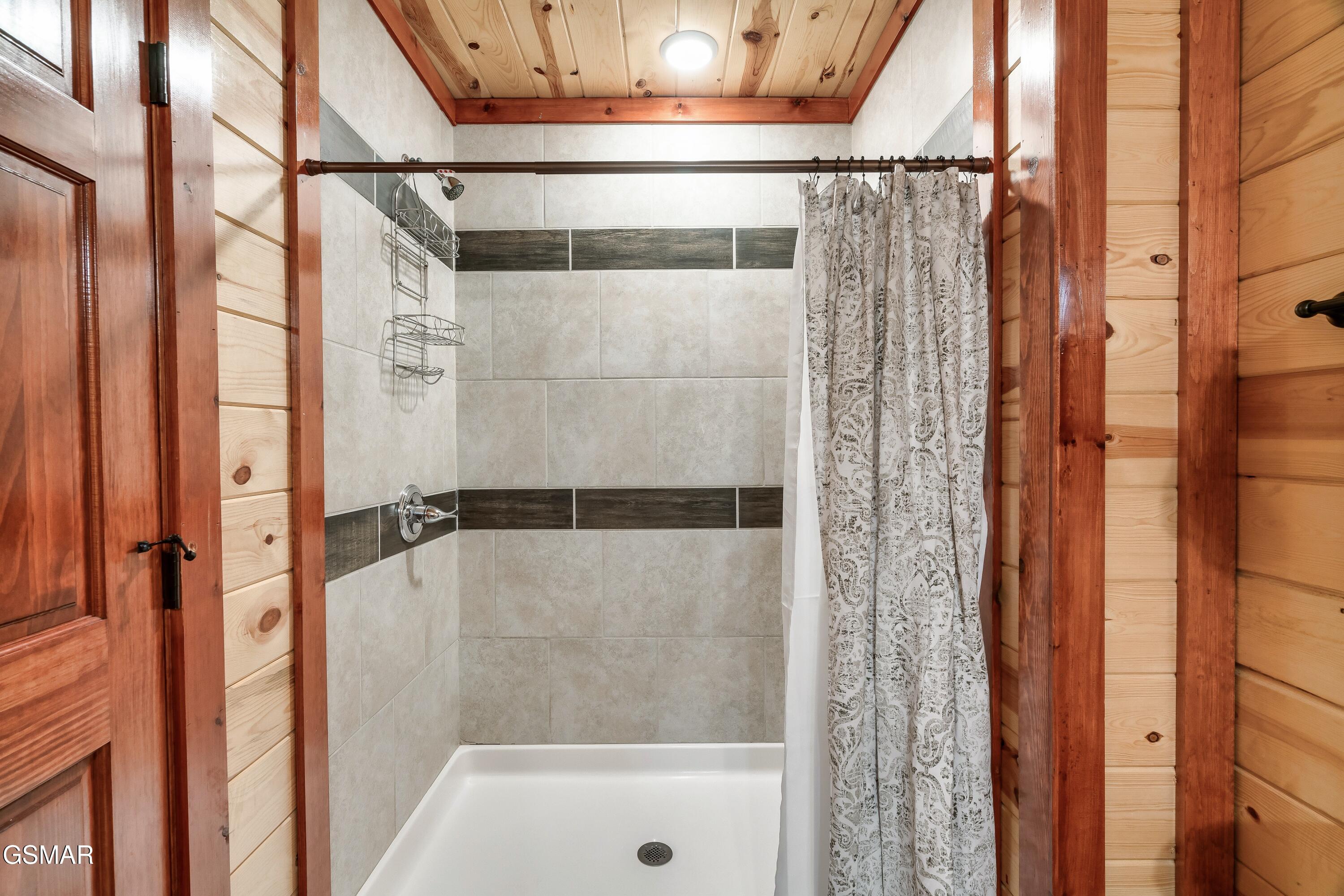 822 Rush Branch Road Pigeon Forge TN 37863