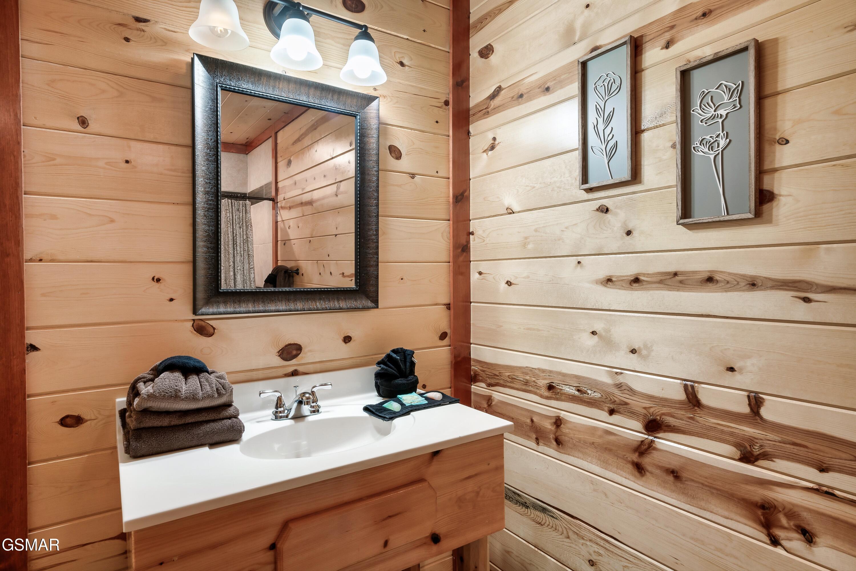 822 Rush Branch Road Pigeon Forge TN 37863