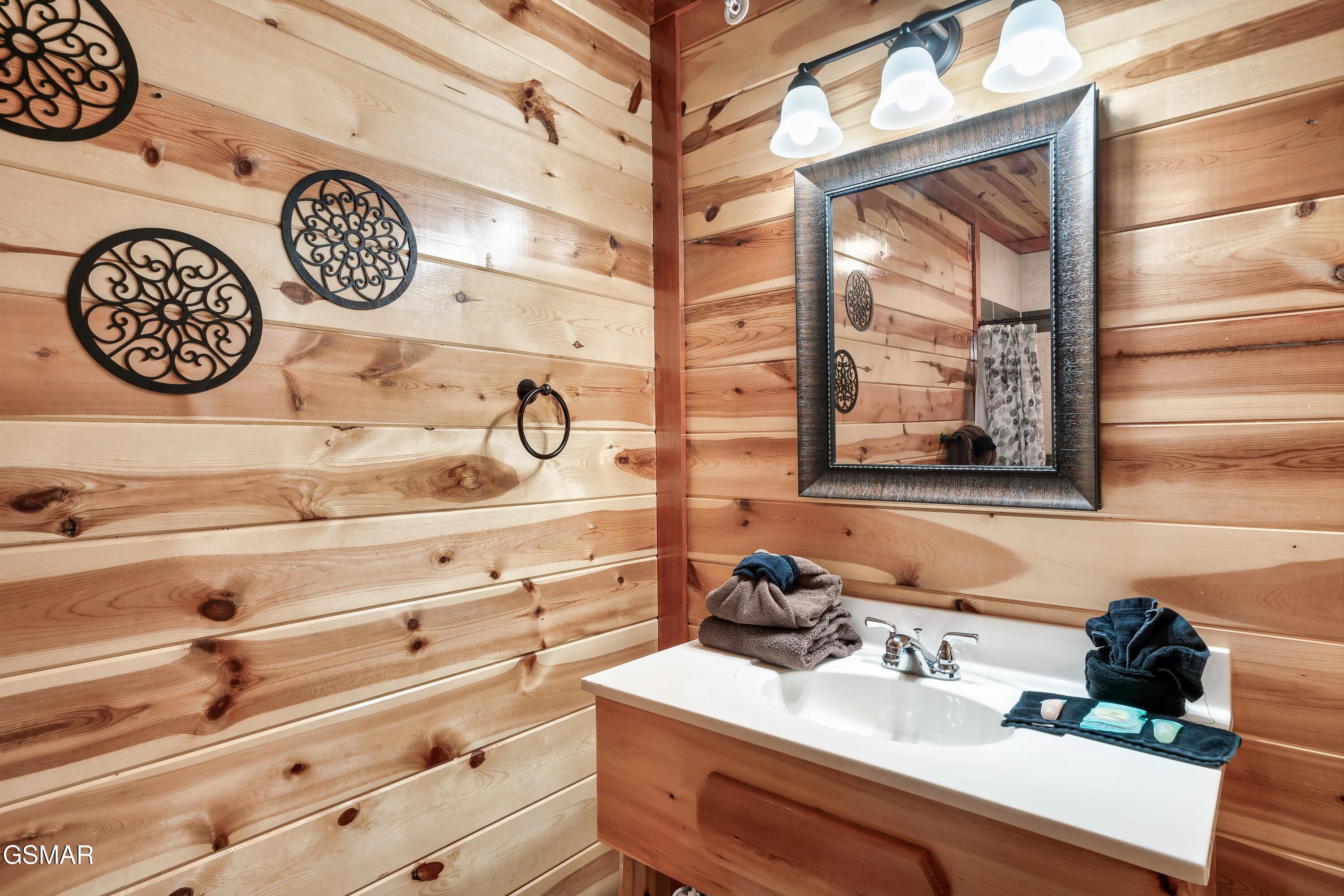 822 Rush Branch Road Pigeon Forge TN 37863